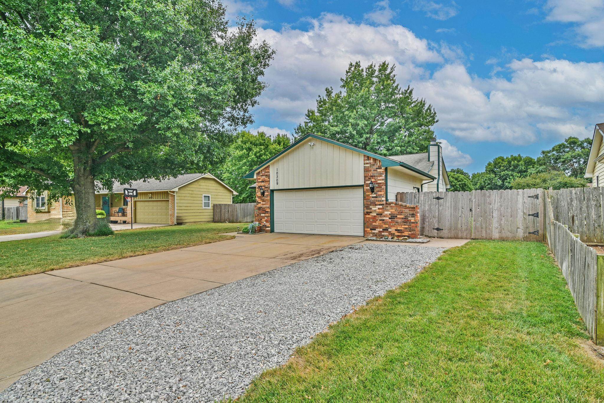 10309 W Dora St Property Photo 32