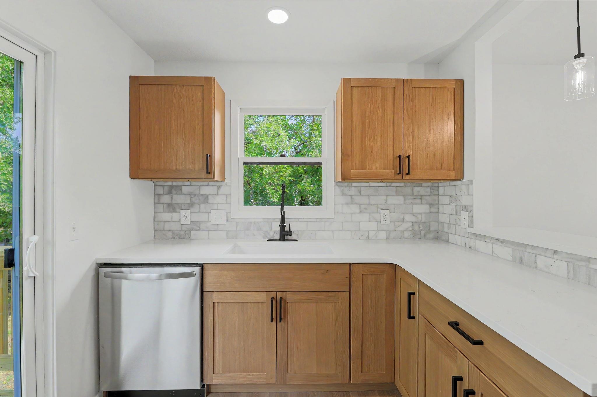2519 S Lori Property Photo 15