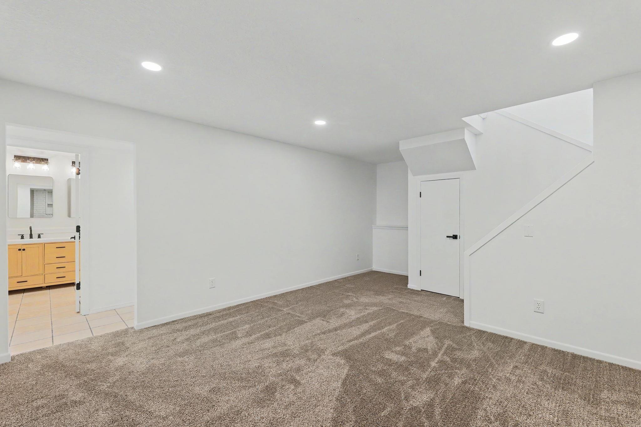 2519 S Lori Property Photo 24