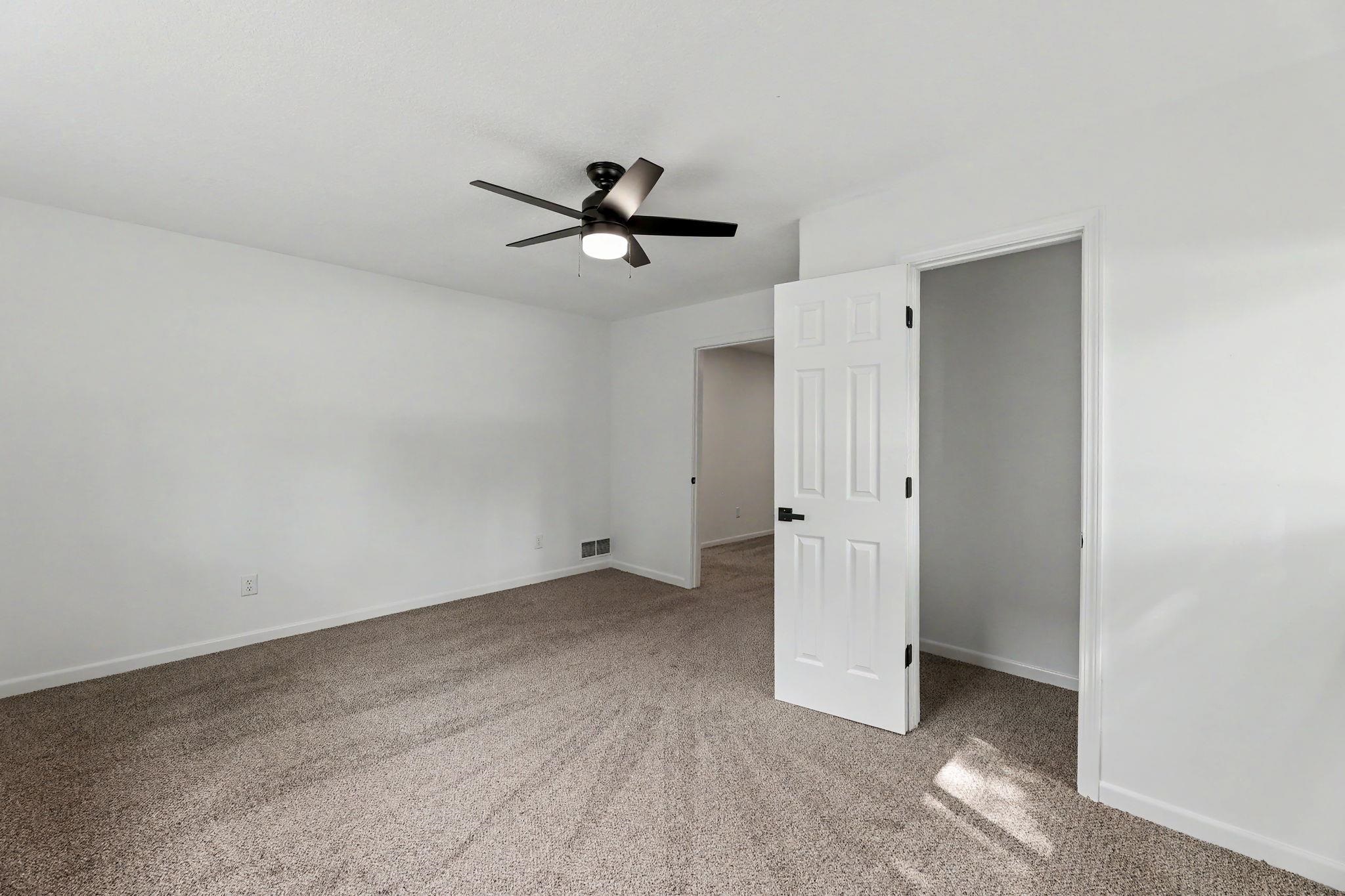 2519 S Lori Property Photo 27