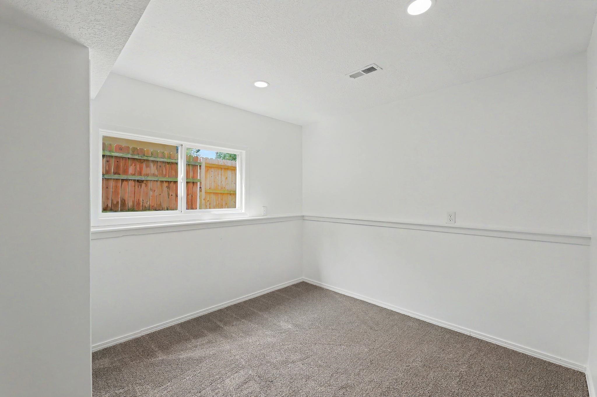 2519 S Lori Property Photo 29