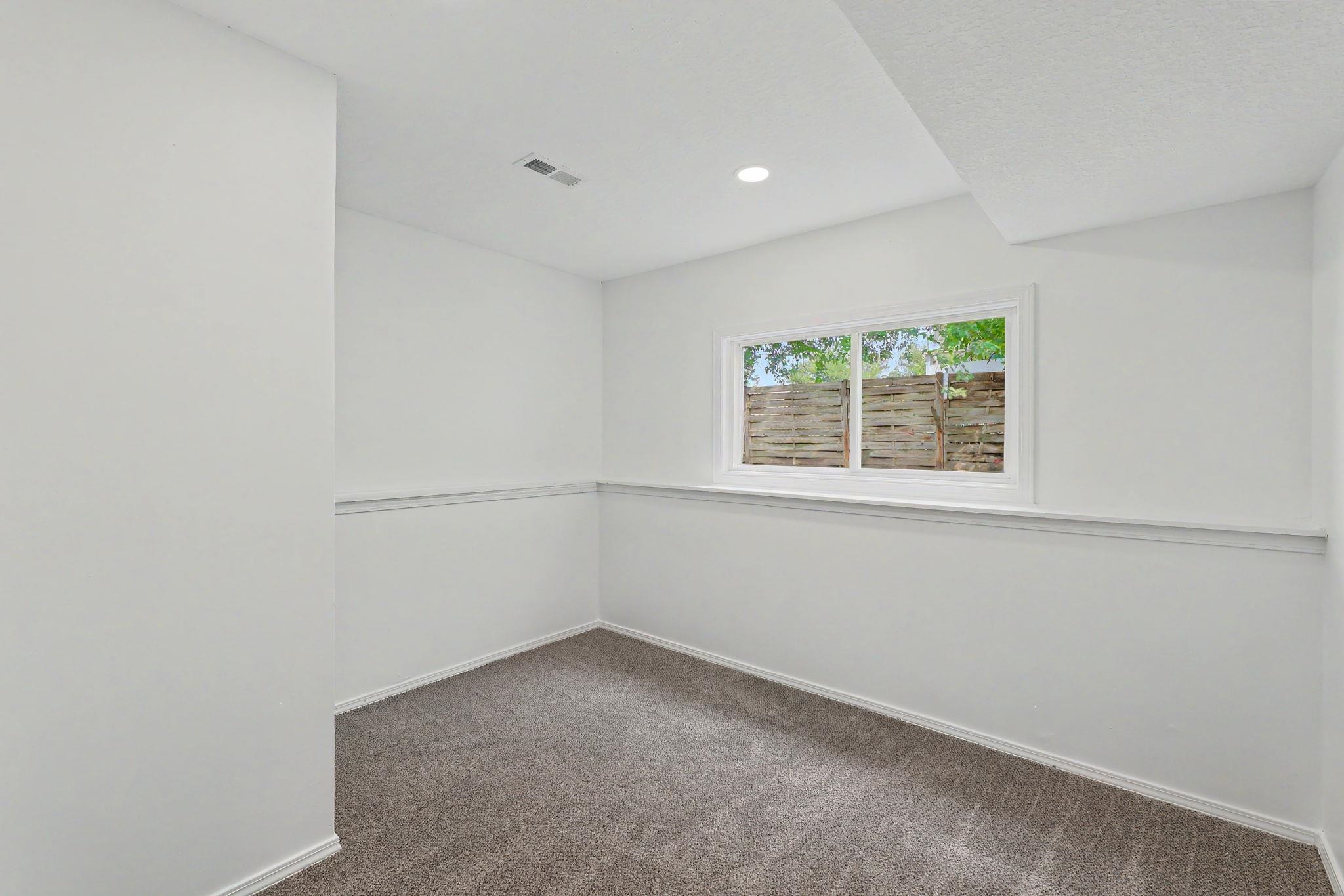 2519 S Lori Property Photo 30