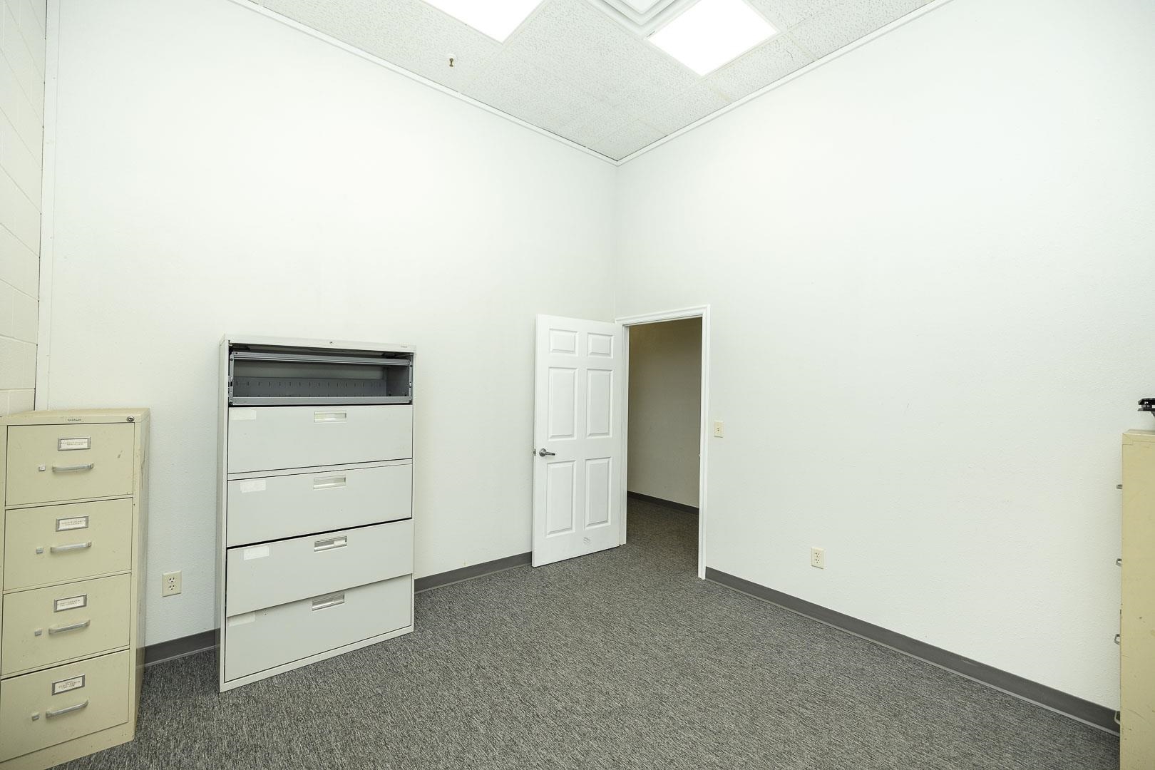 226 E Ross Property Photo 8