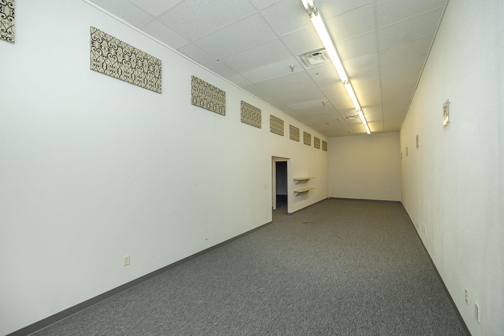226 E Ross Property Photo 10