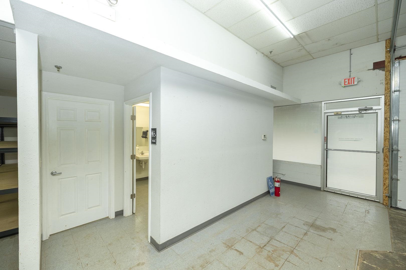 226 E Ross Property Photo 20