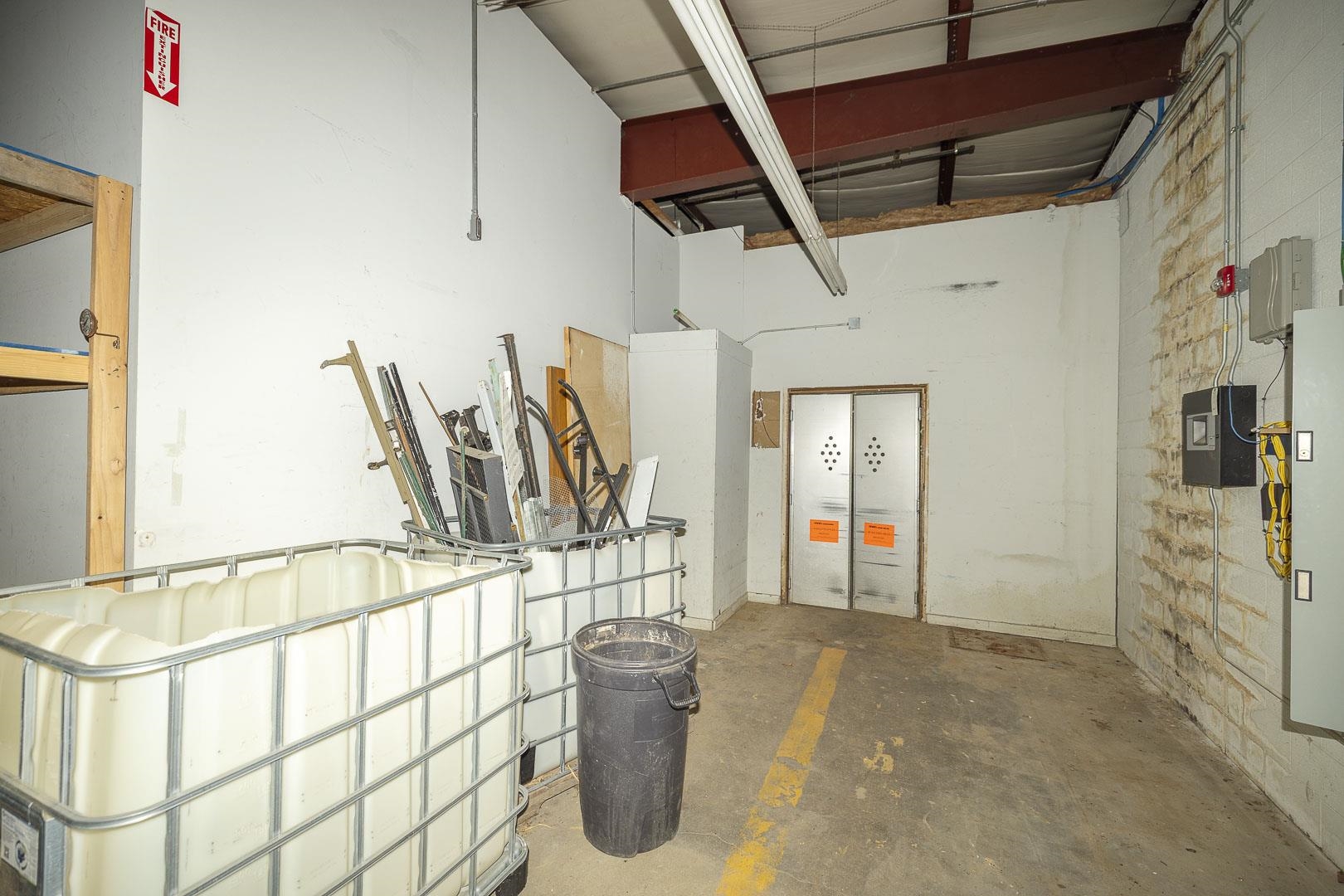 226 E Ross Property Photo 23