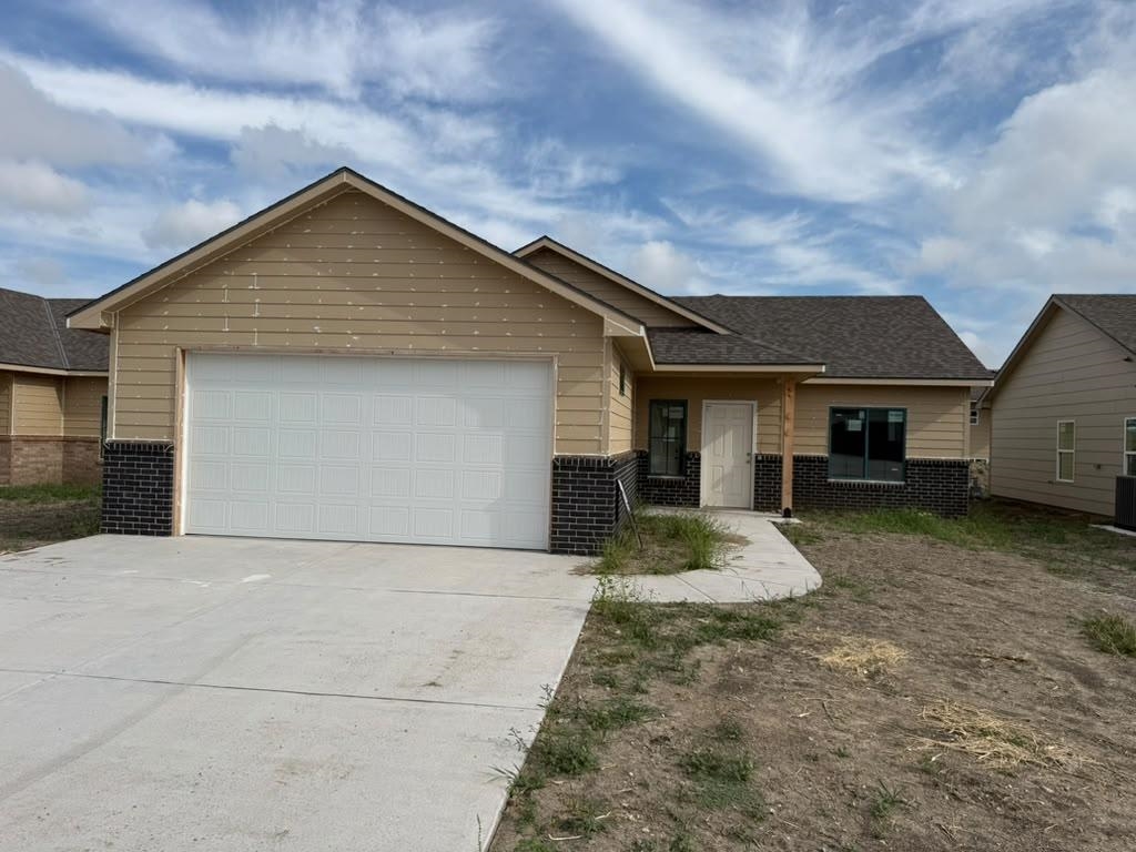 5103 N Toben Ct Property Photo 1