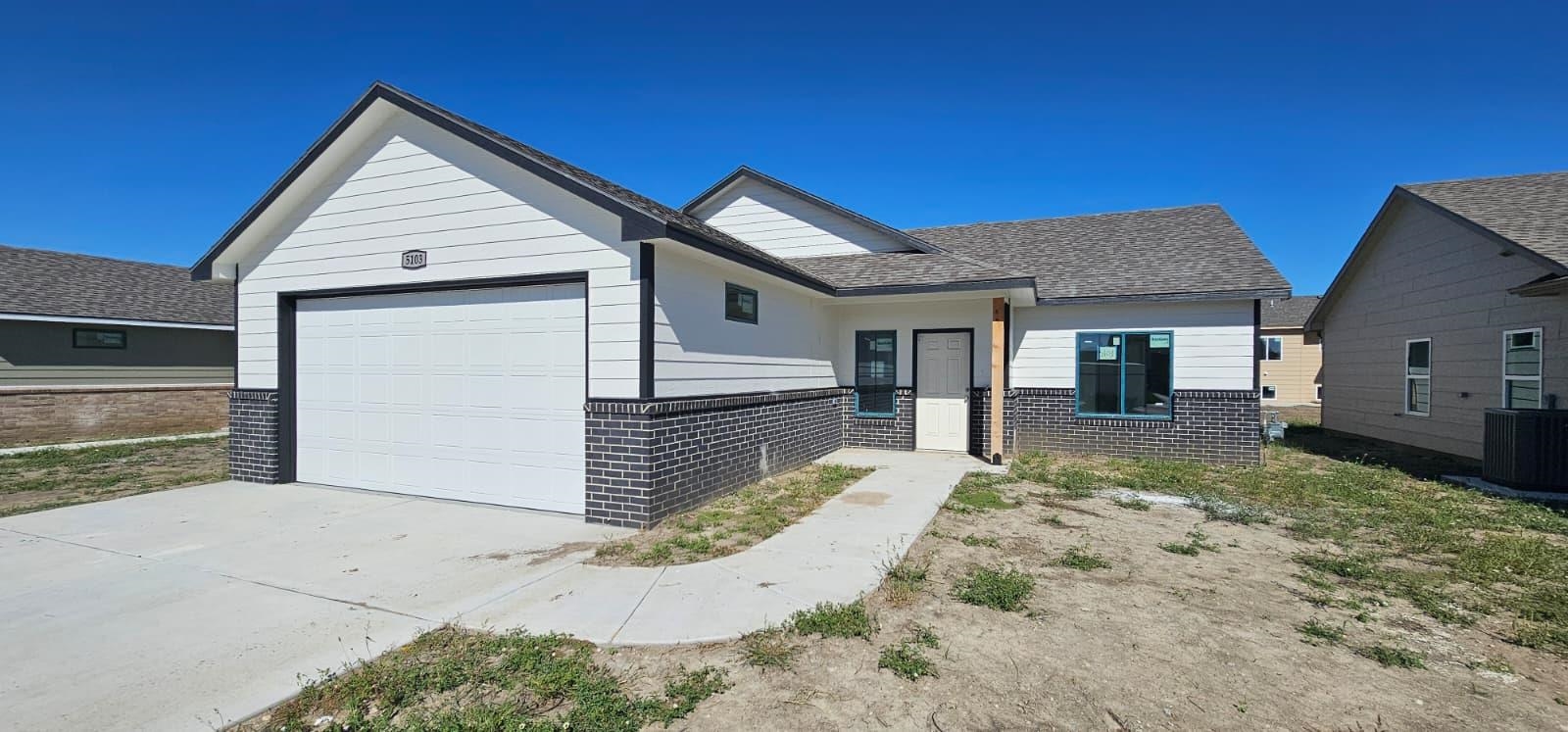 5103 N Toben Ct Property Photo 1