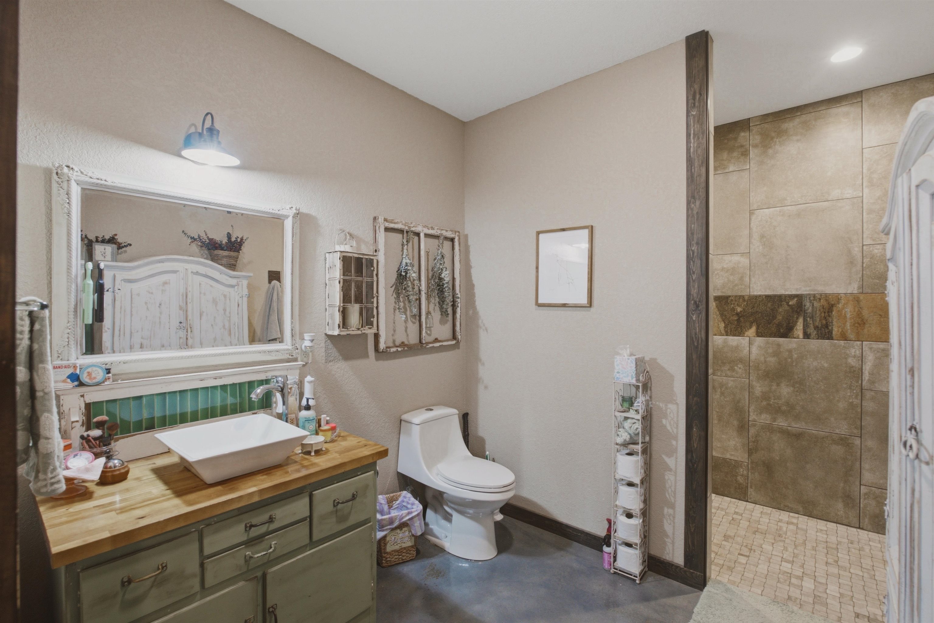 7205 N Broadway Property Photo 13