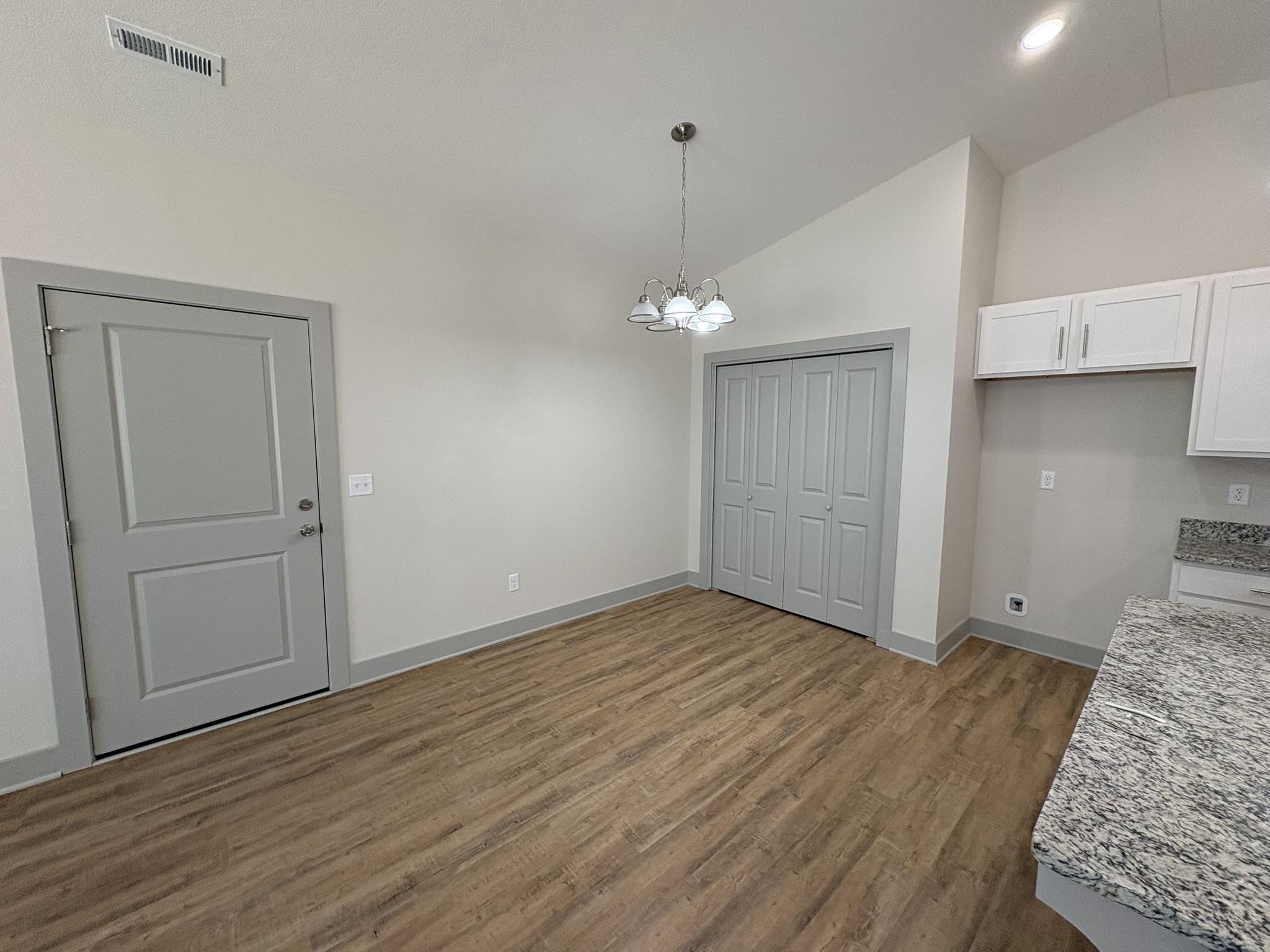 2973 S Bunker Hill Ct #100 & #200 Property Photo 4