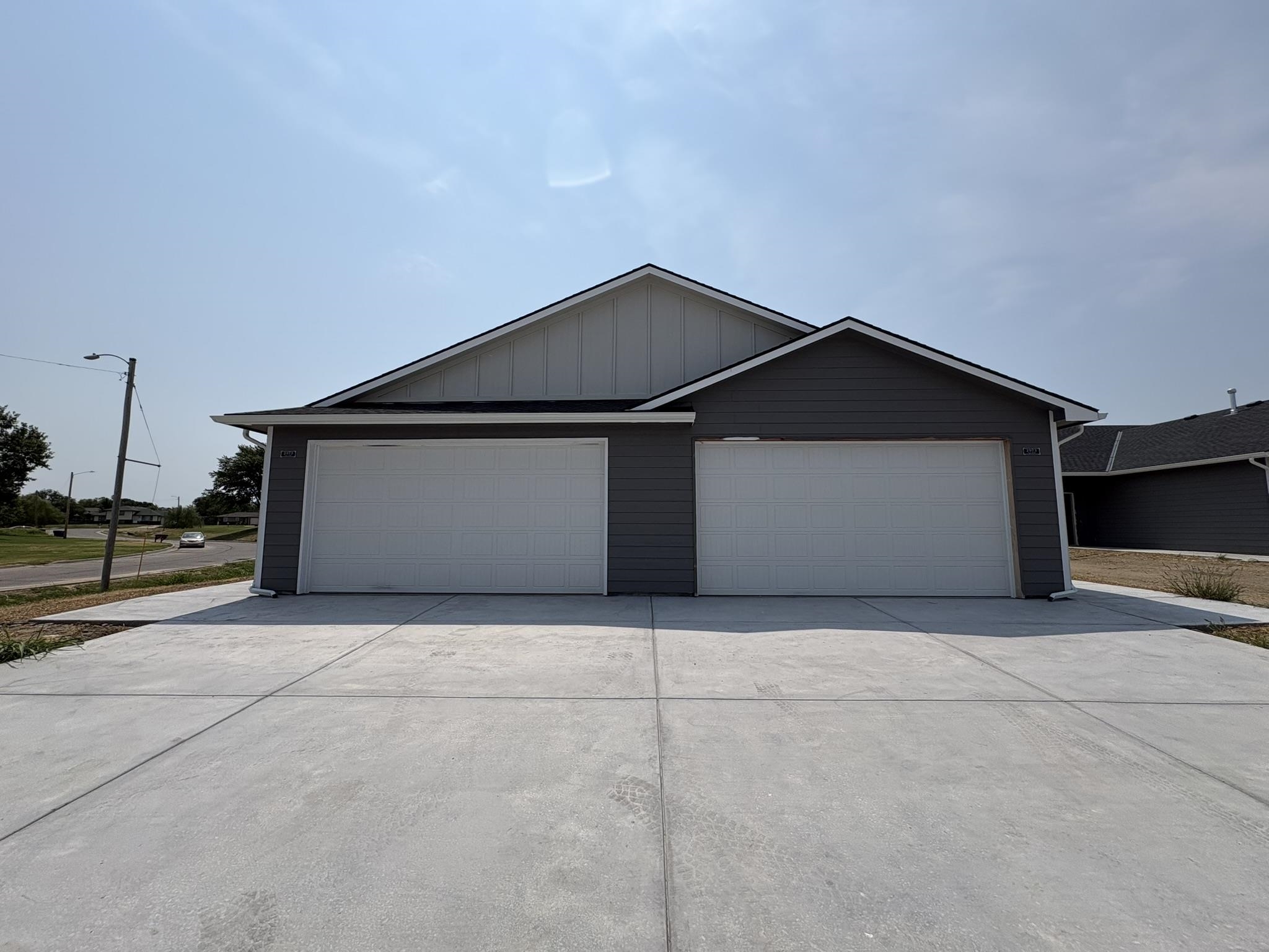 2969 S Bunker Hill Ct #100 & #200 Property Photo 1