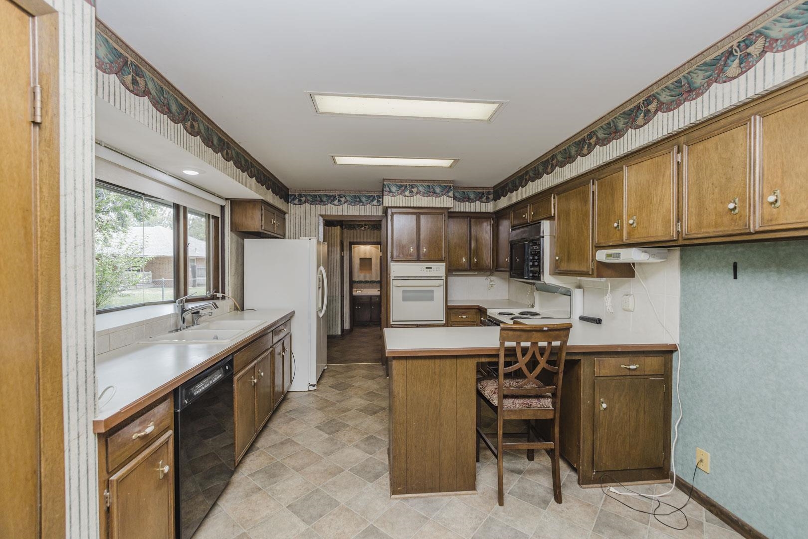 2243 W Bella Vista Property Photo 7