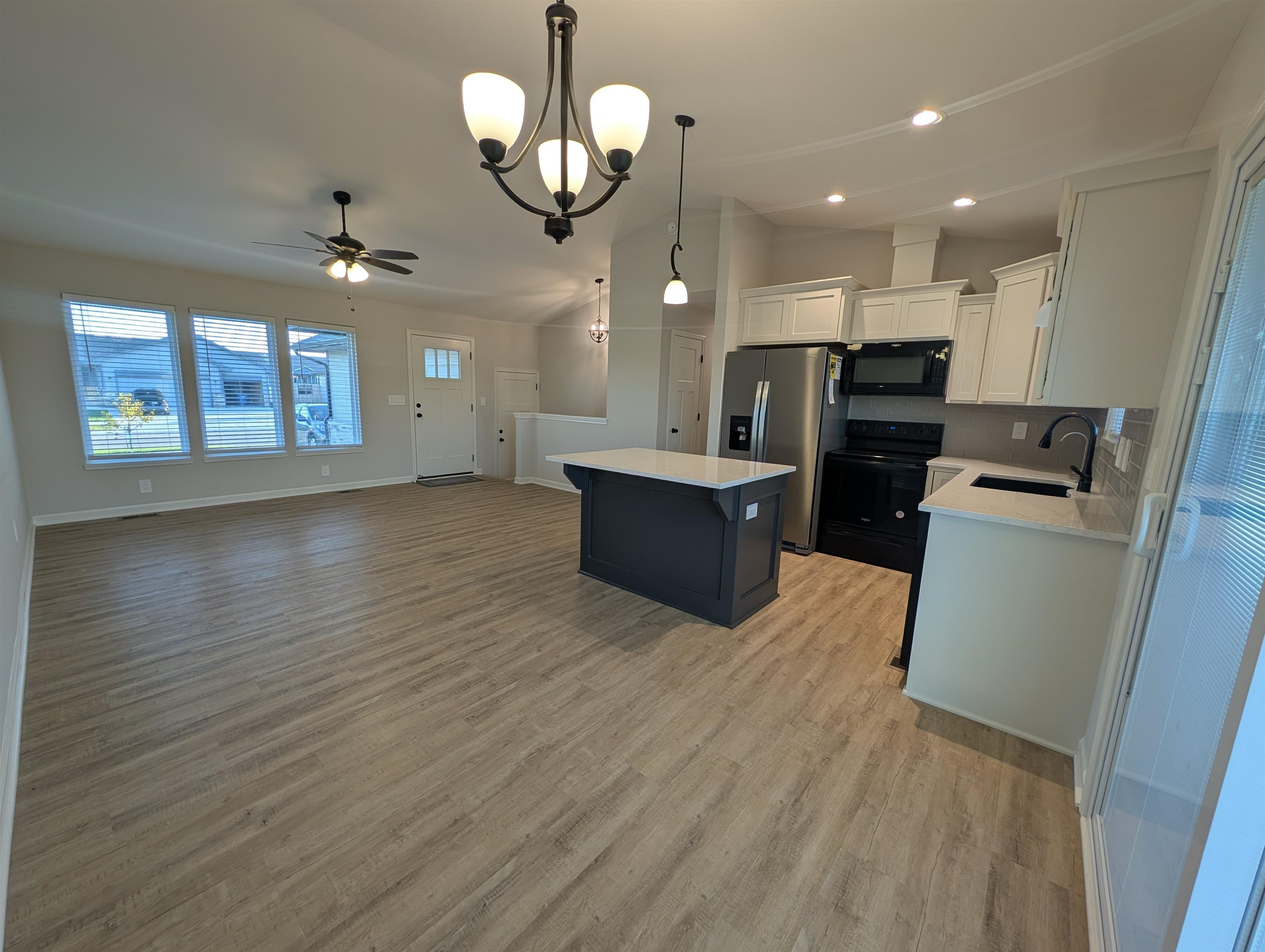 200 E Anniston Ct Property Photo 18