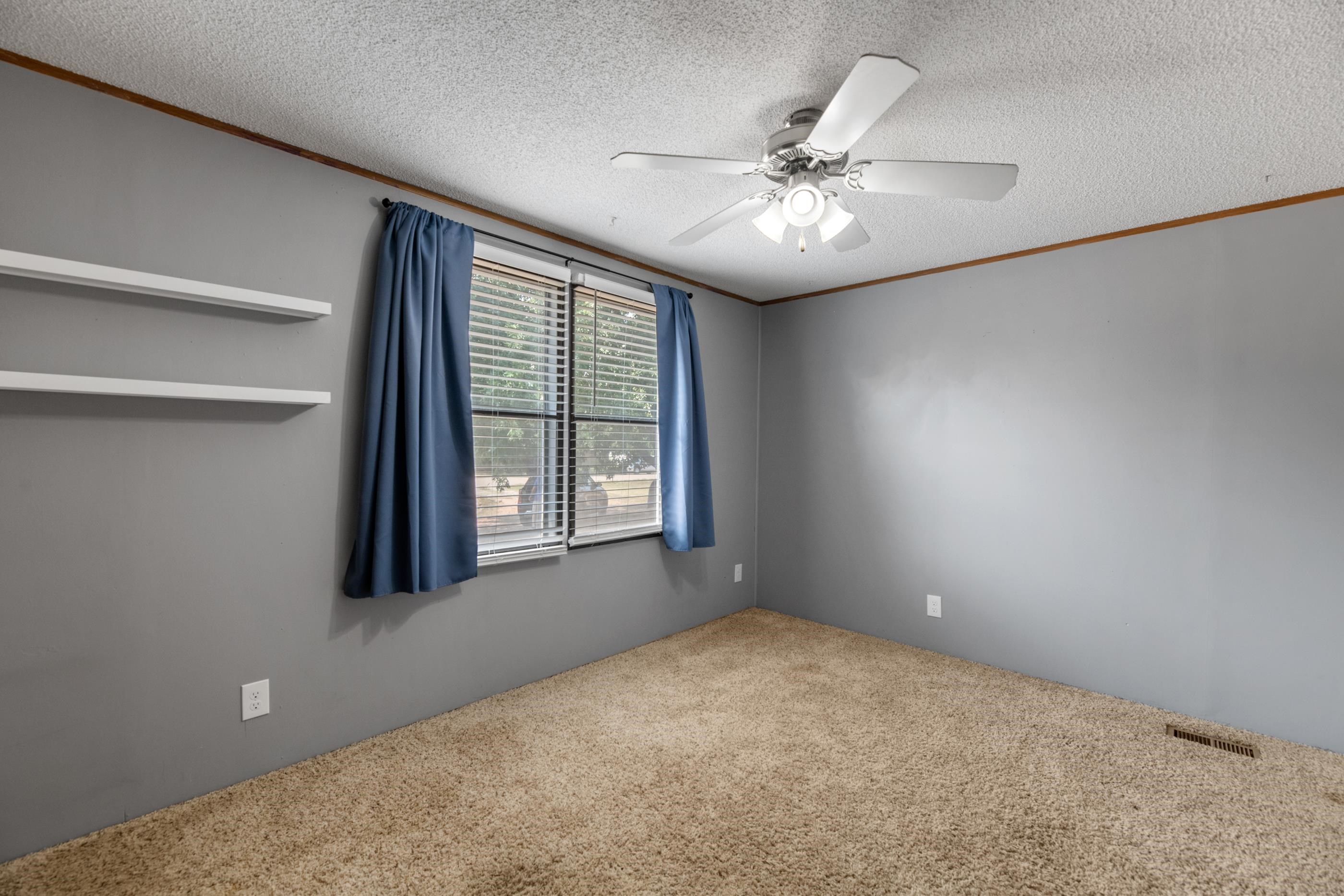 300 Williamson Dr Property Photo 15