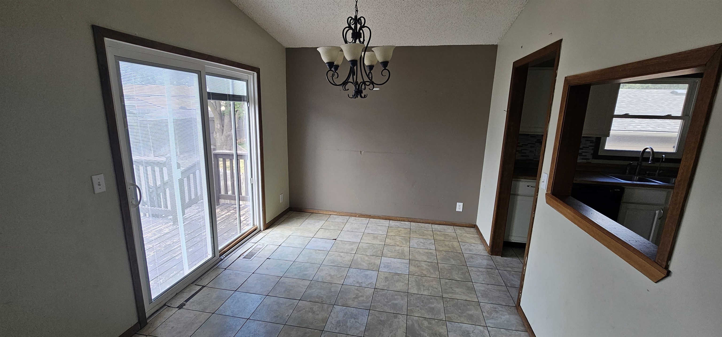 8604 E Wassall St. Property Photo 5