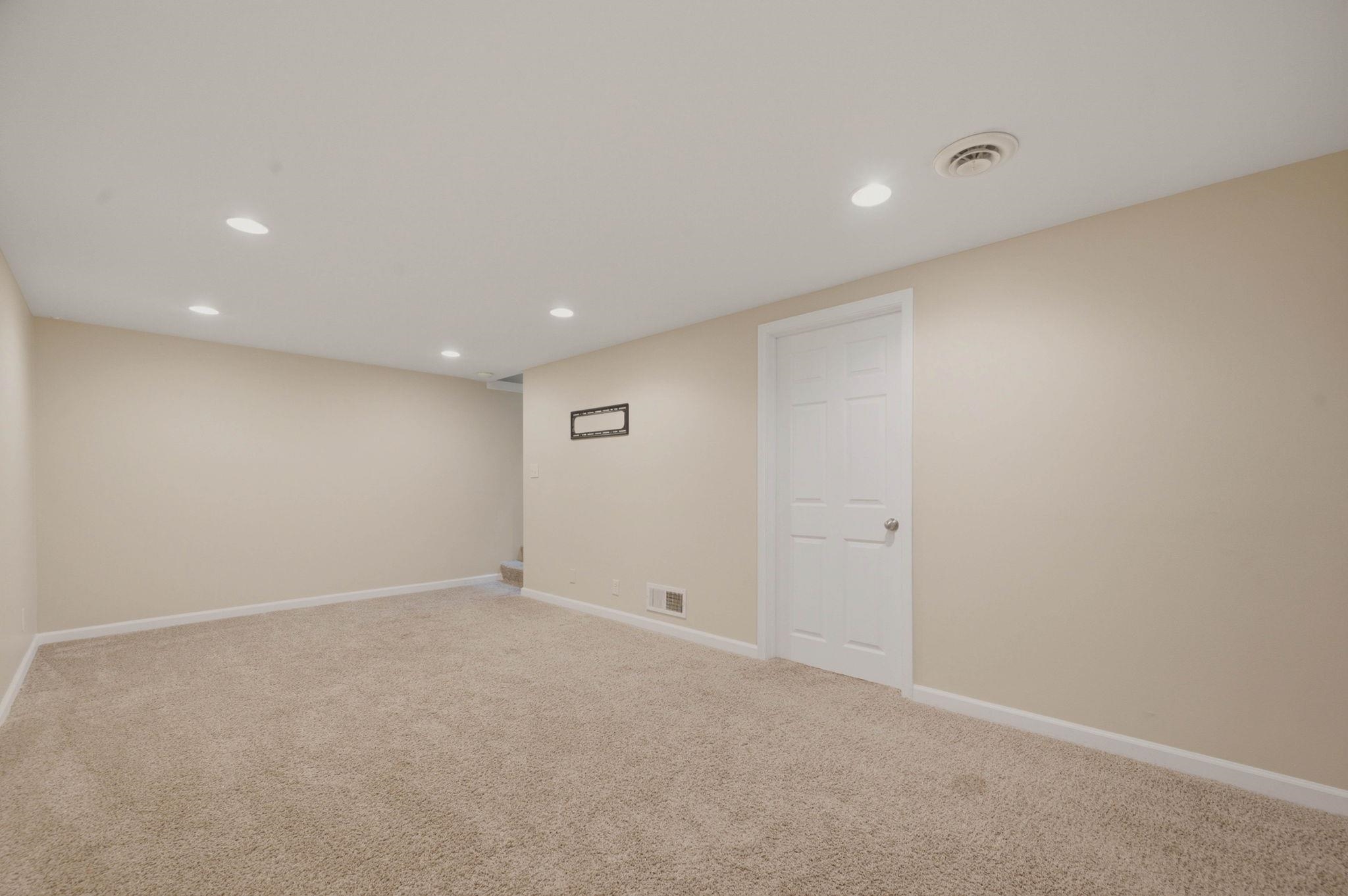 102 S Westview Rd Property Photo 21