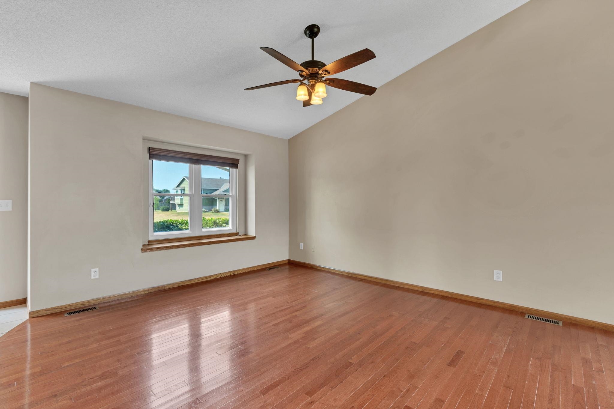 2600 E Evanston St Property Photo 6