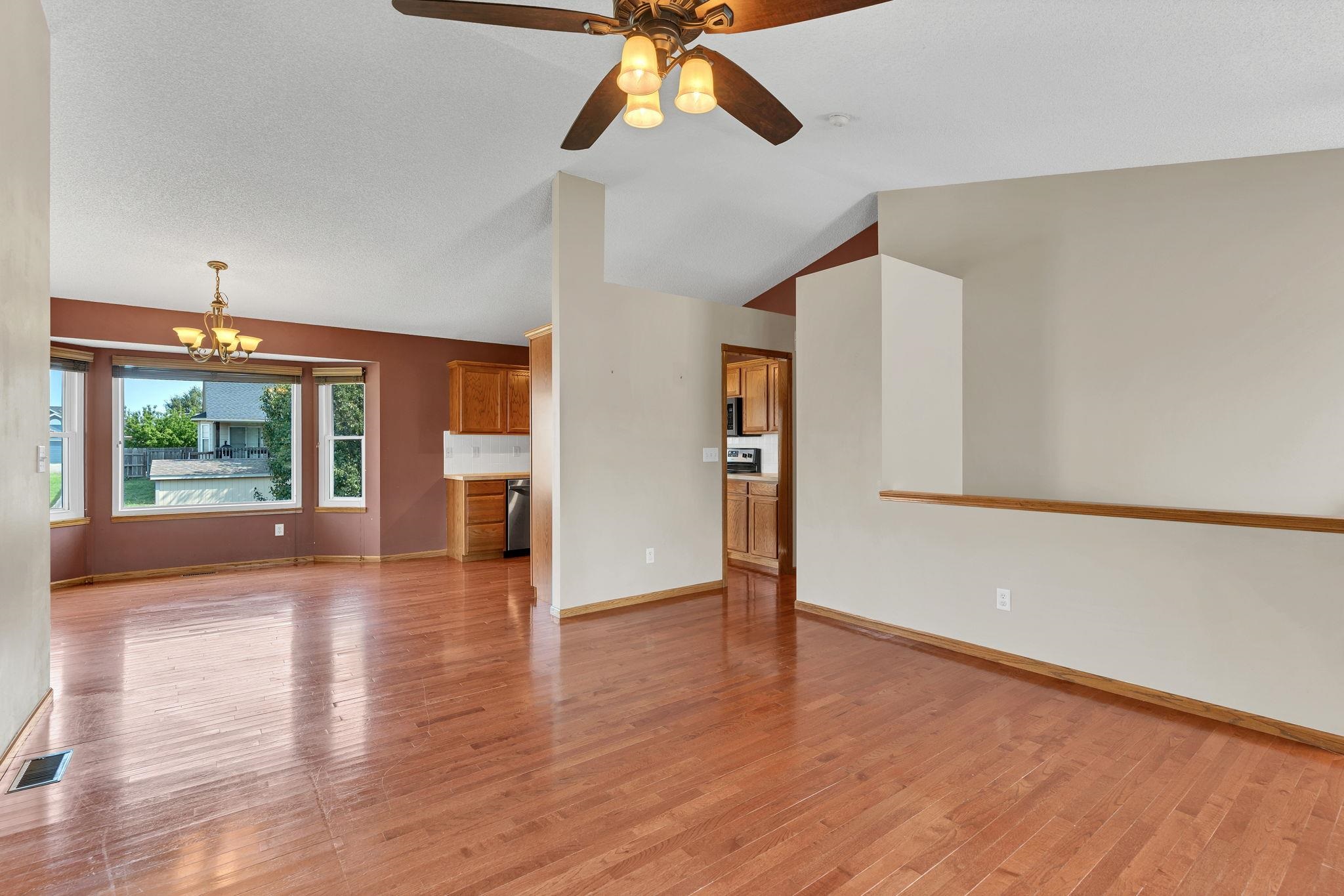 2600 E Evanston St Property Photo 8