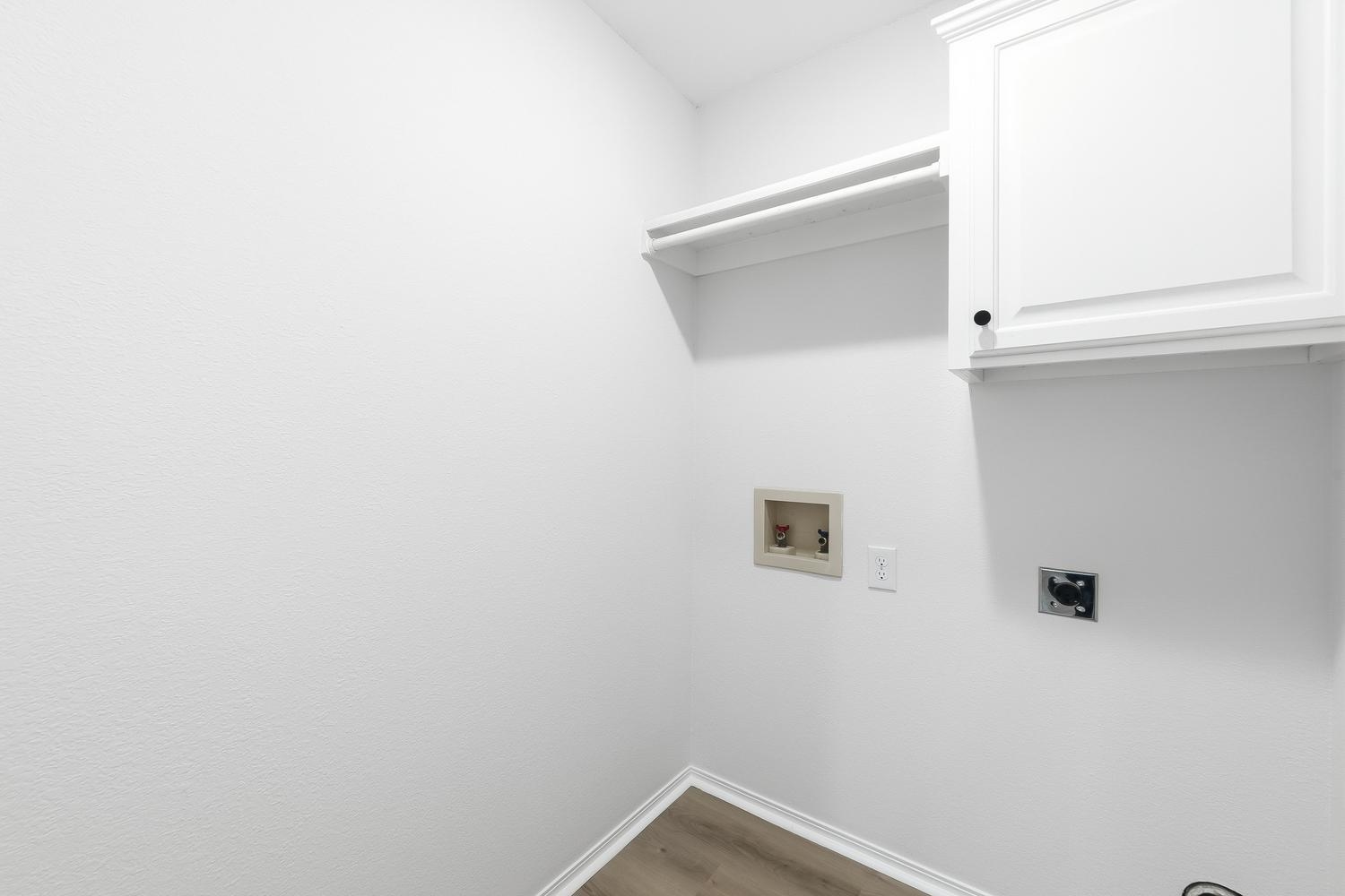 2209 N Woodlawn Blvd Property Photo 12