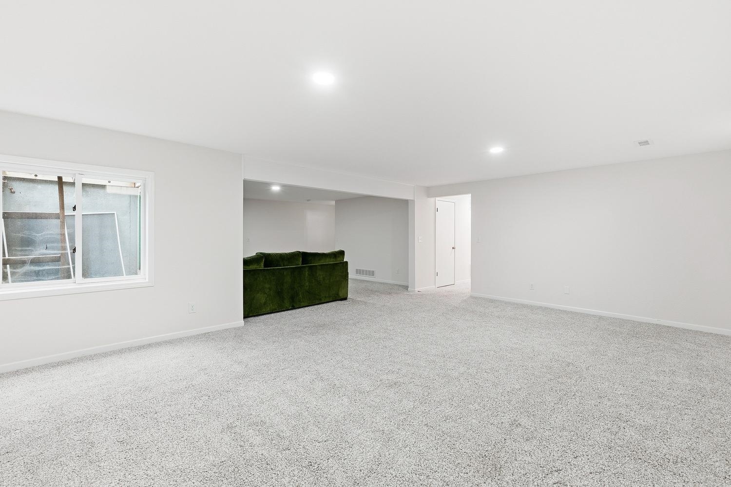 2209 N Woodlawn Blvd Property Photo 25