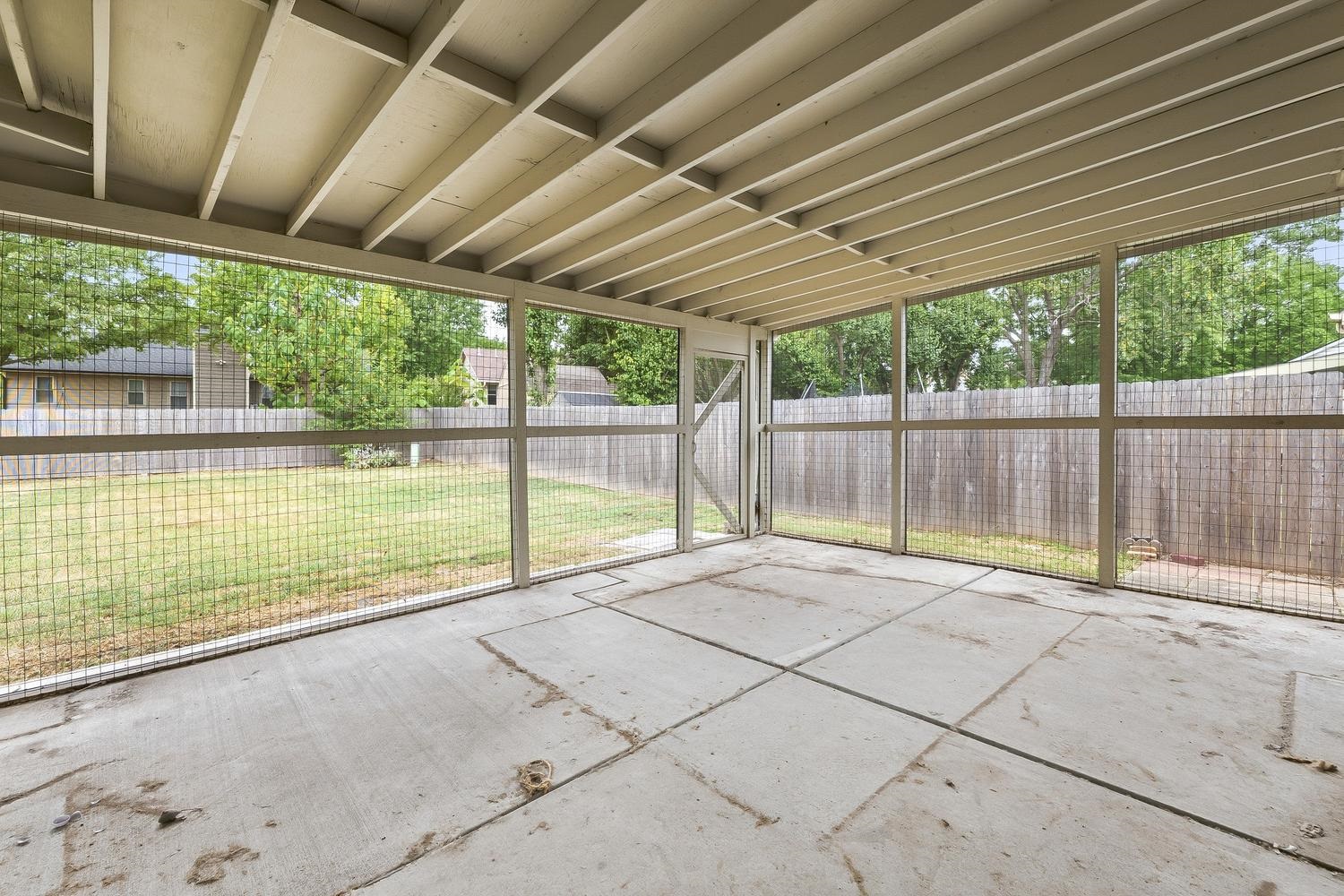 2209 N Woodlawn Blvd Property Photo 29