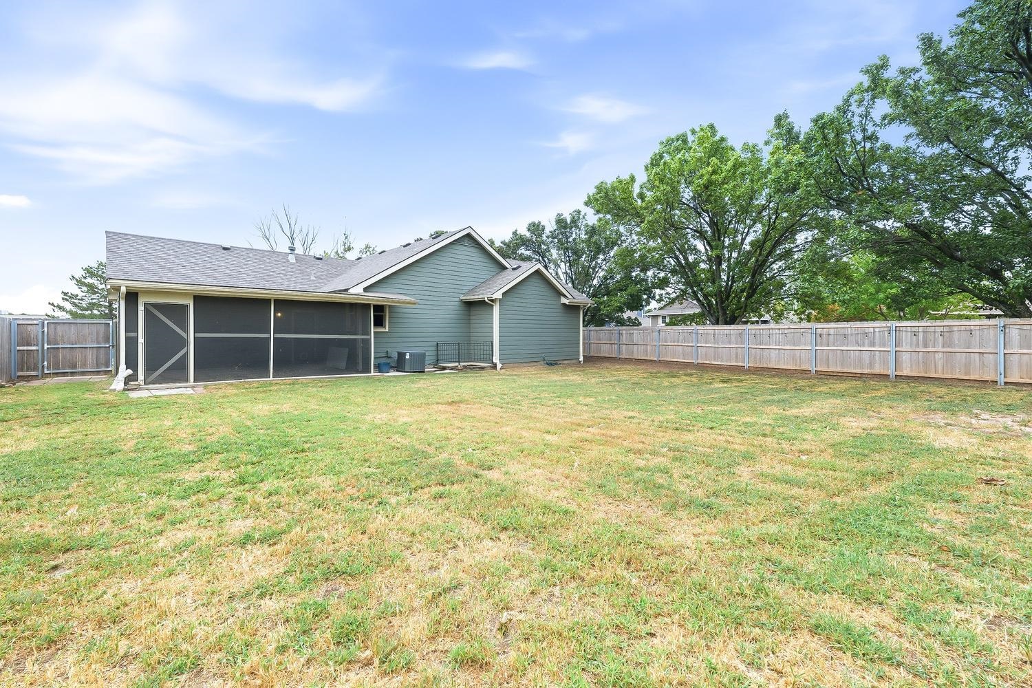2209 N Woodlawn Blvd Property Photo 31