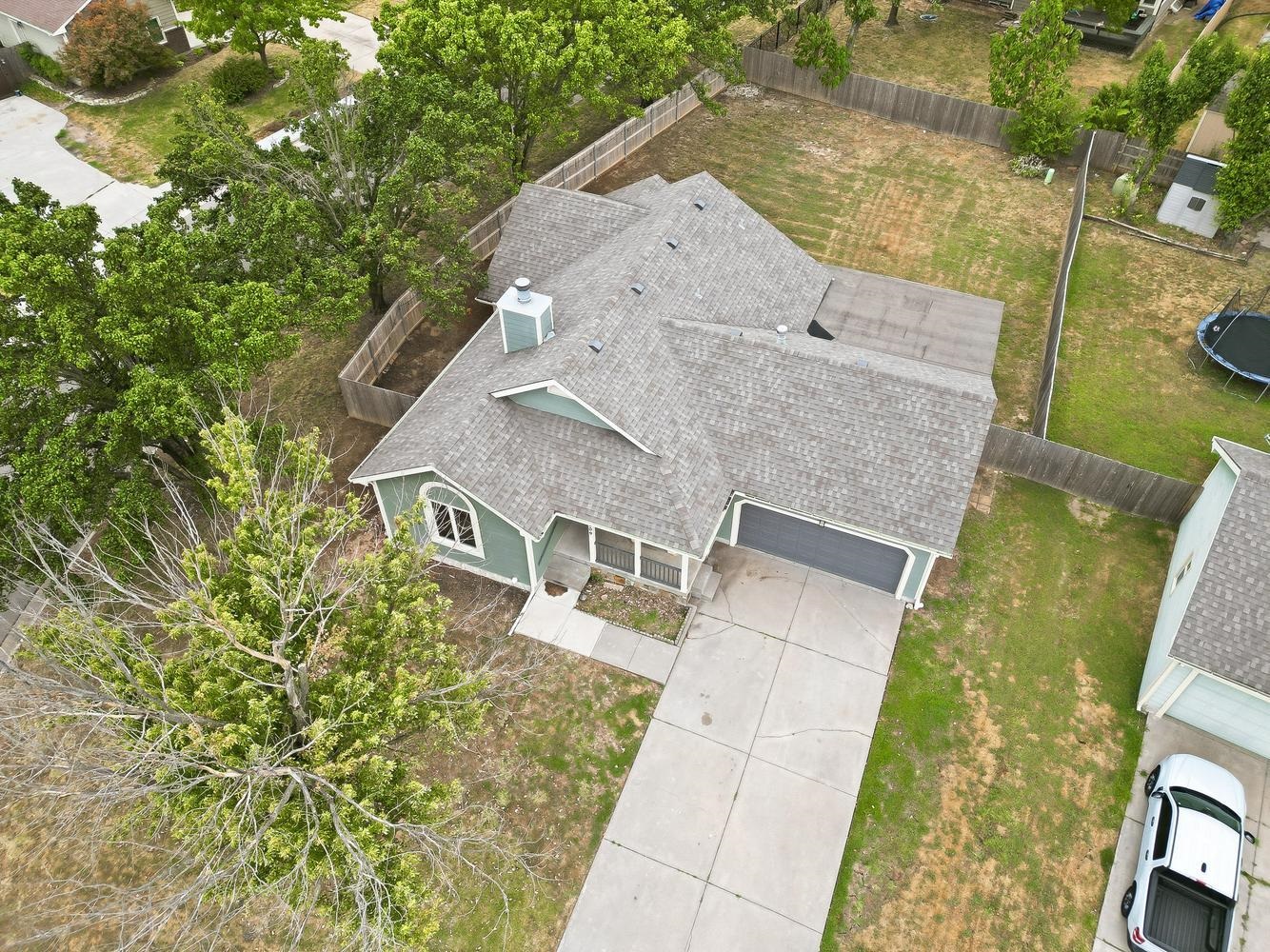 2209 N Woodlawn Blvd Property Photo 33