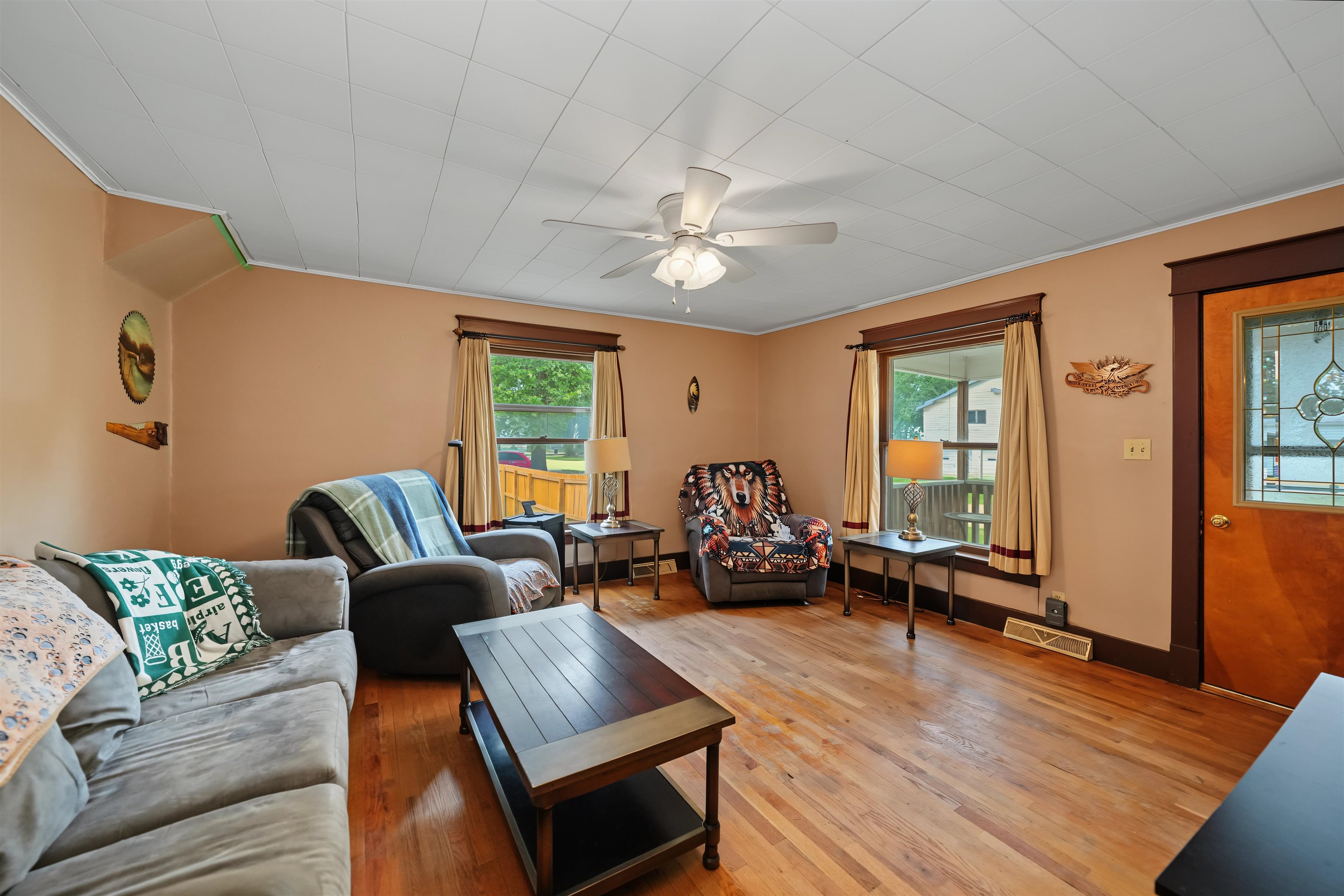 724 N Melbert Ave Property Photo 9