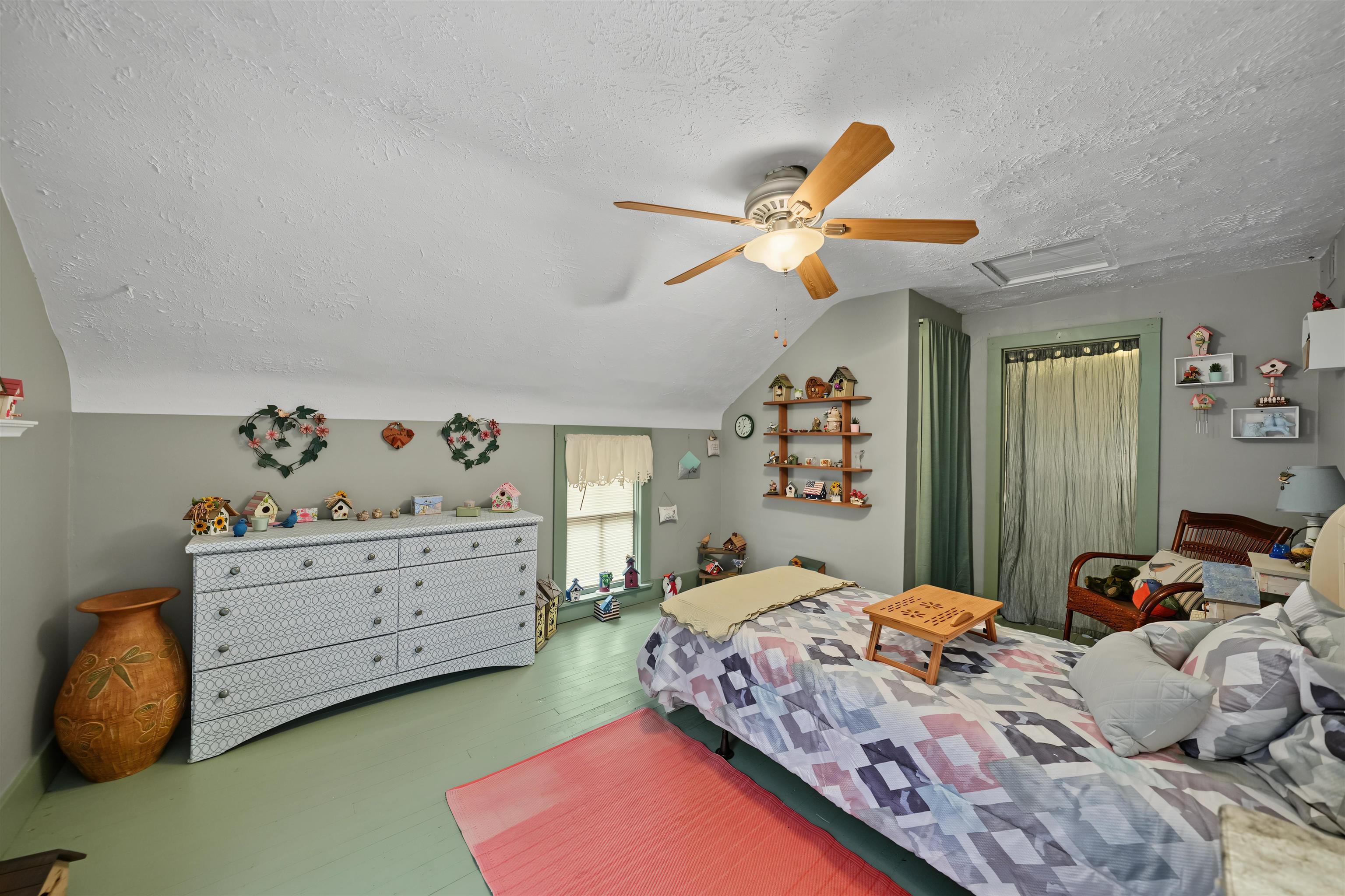 724 N Melbert Ave Property Photo 18