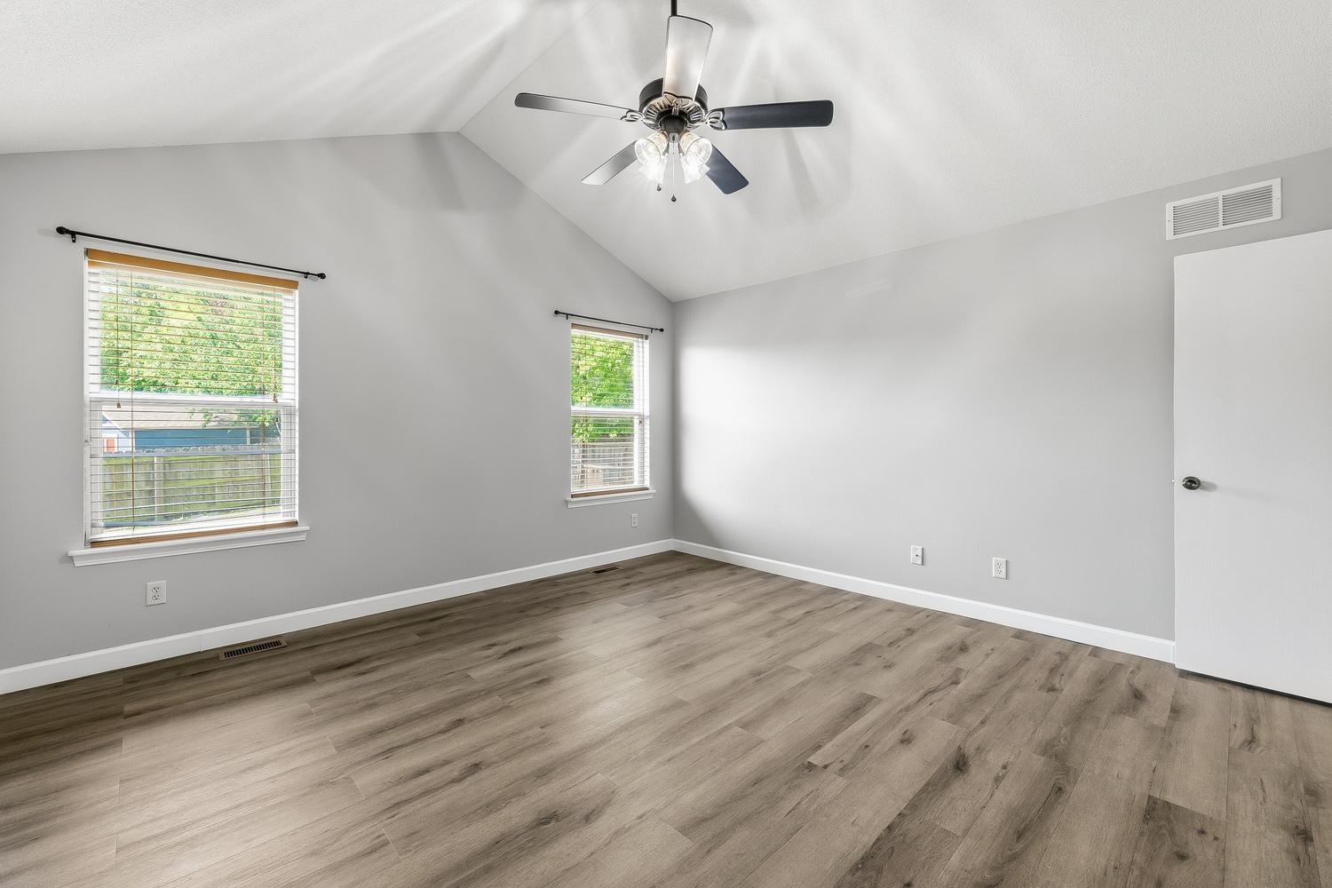 709 S Goebel Property Photo 13
