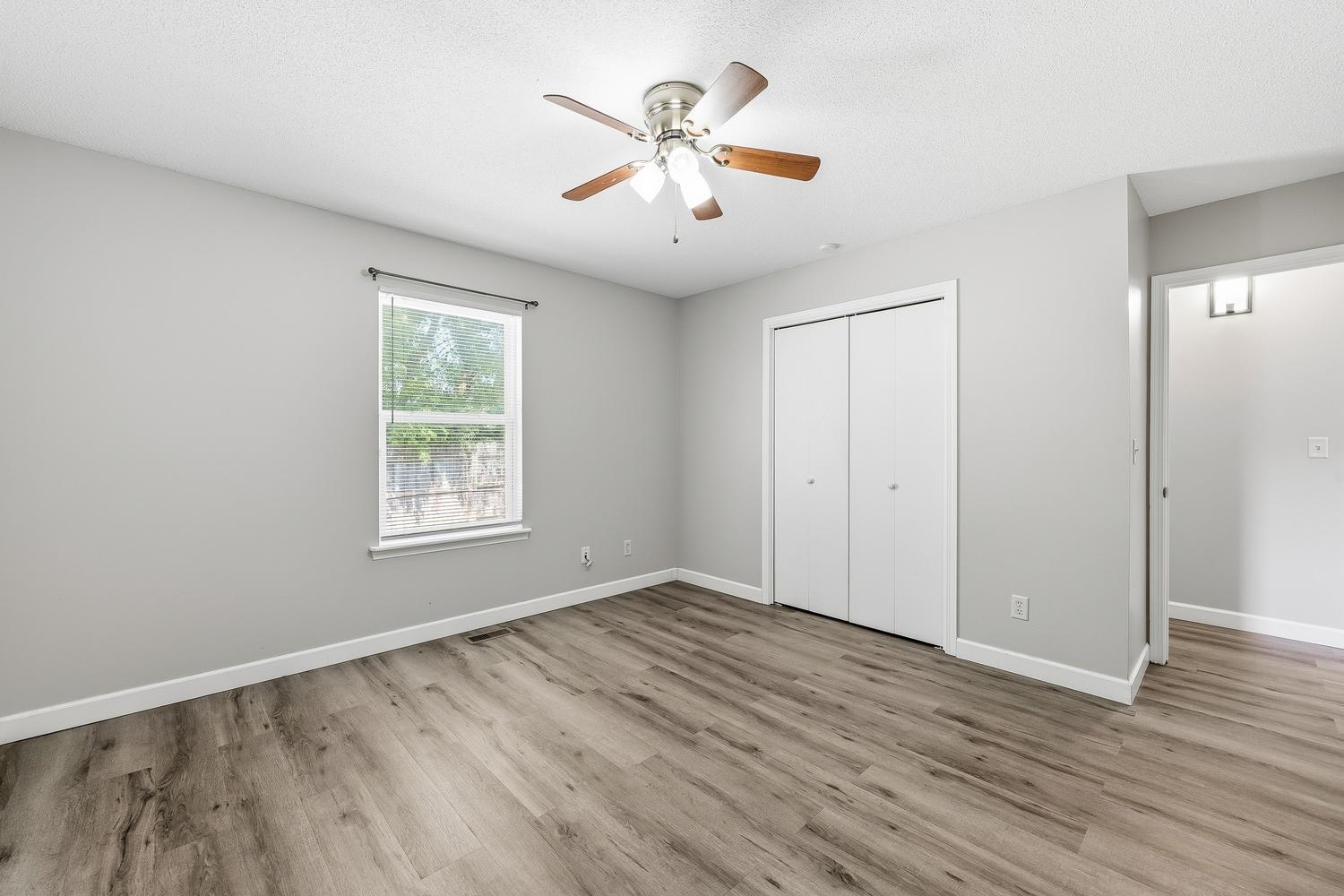 709 S Goebel Property Photo 16