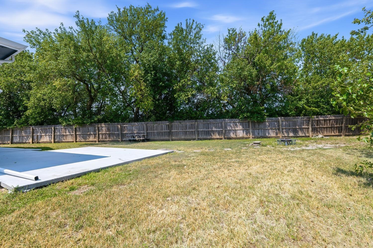 709 S Goebel Property Photo 33