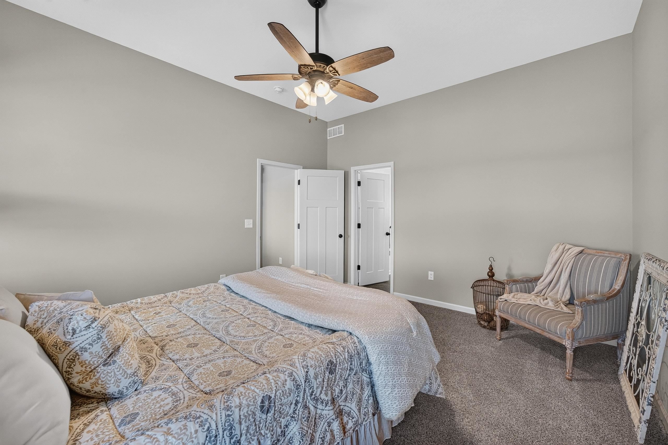 2612 E Spring Meadows Ct Property Photo 23