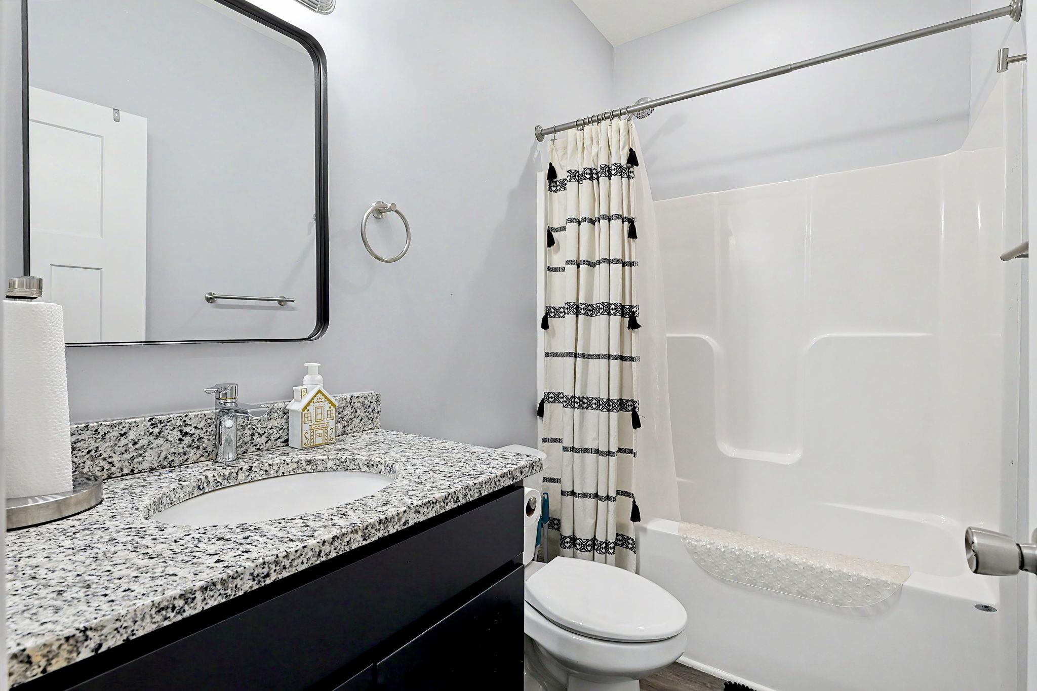 1237 E Sontag Property Photo 15