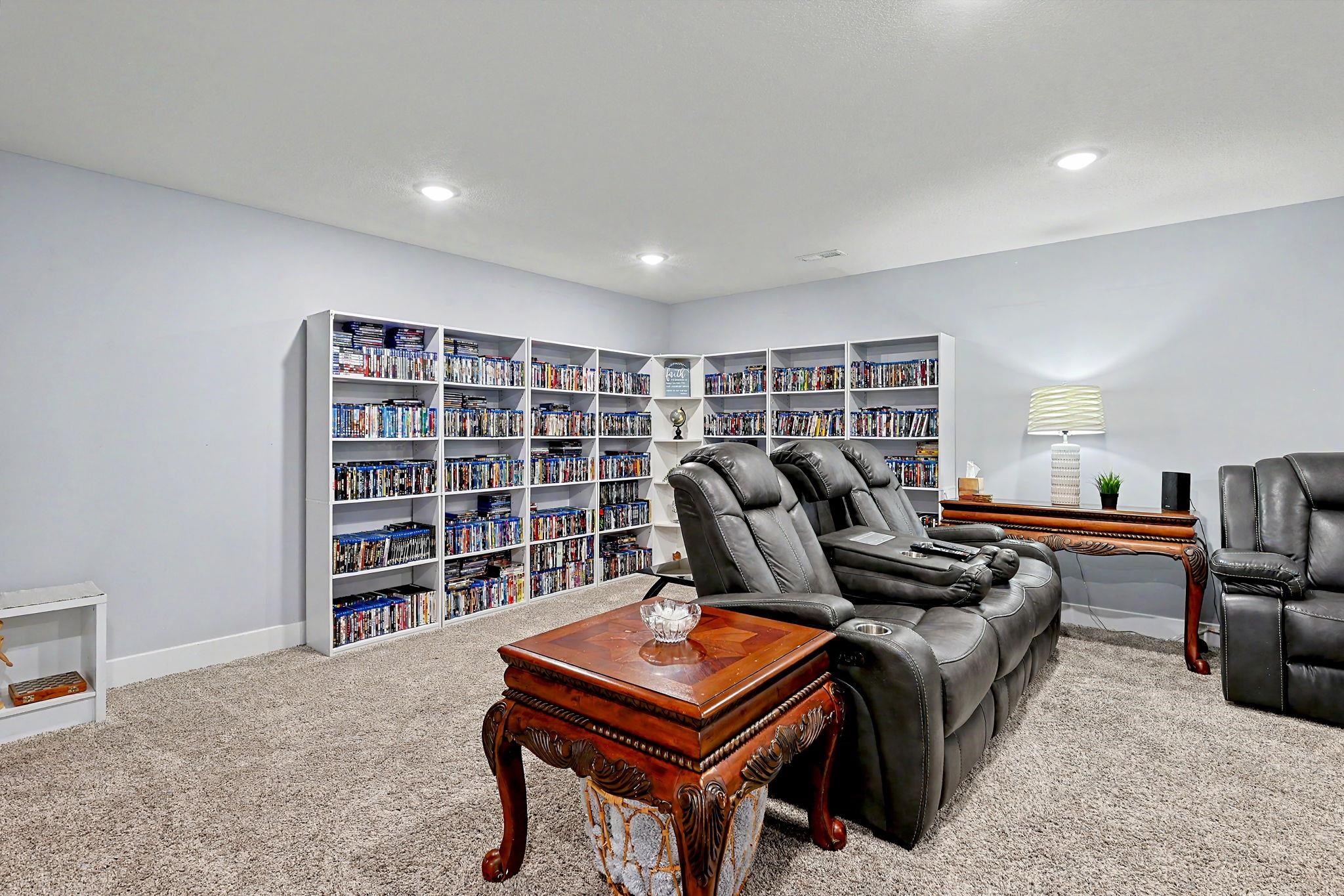 1237 E Sontag Property Photo 20