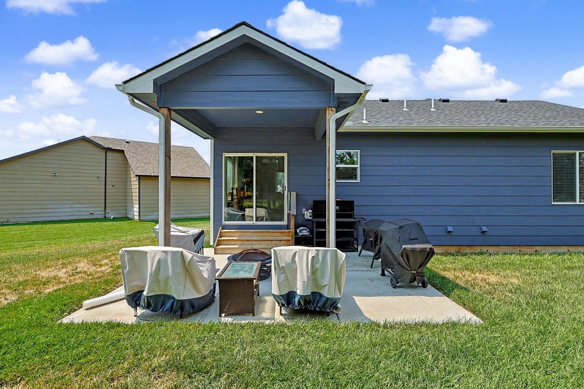1237 E Sontag Property Photo 27