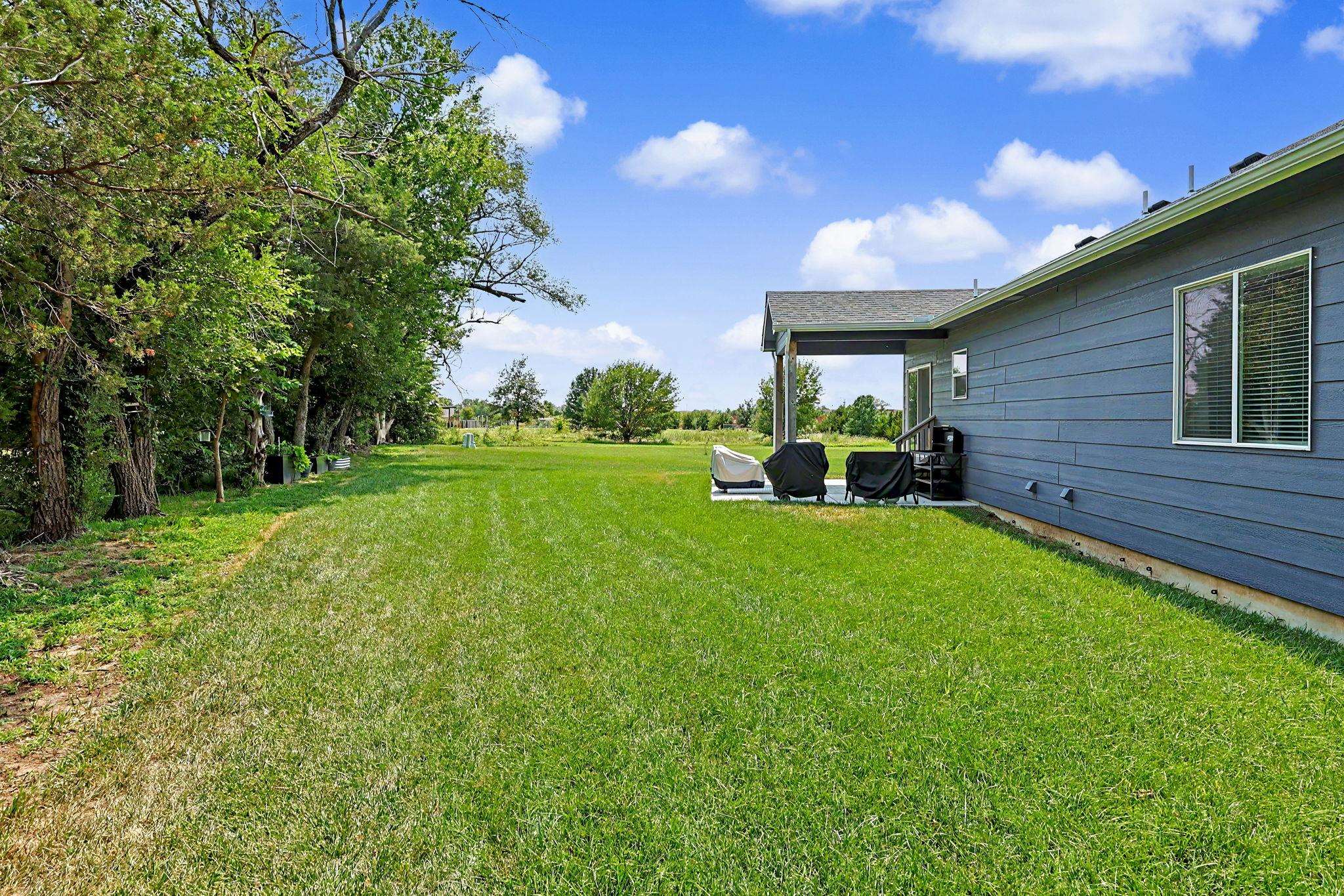 1237 E Sontag Property Photo 29