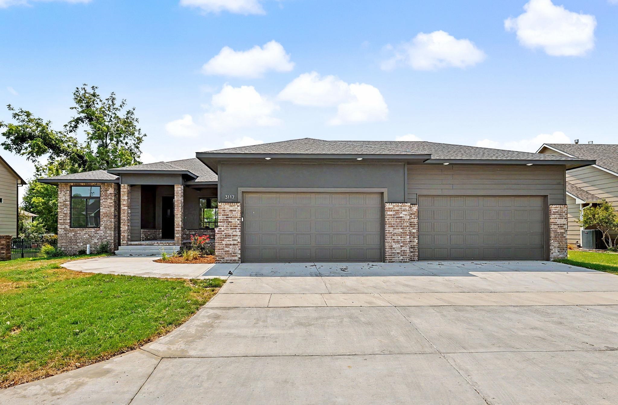 3117 E Sunflower Dr Property Photo 1