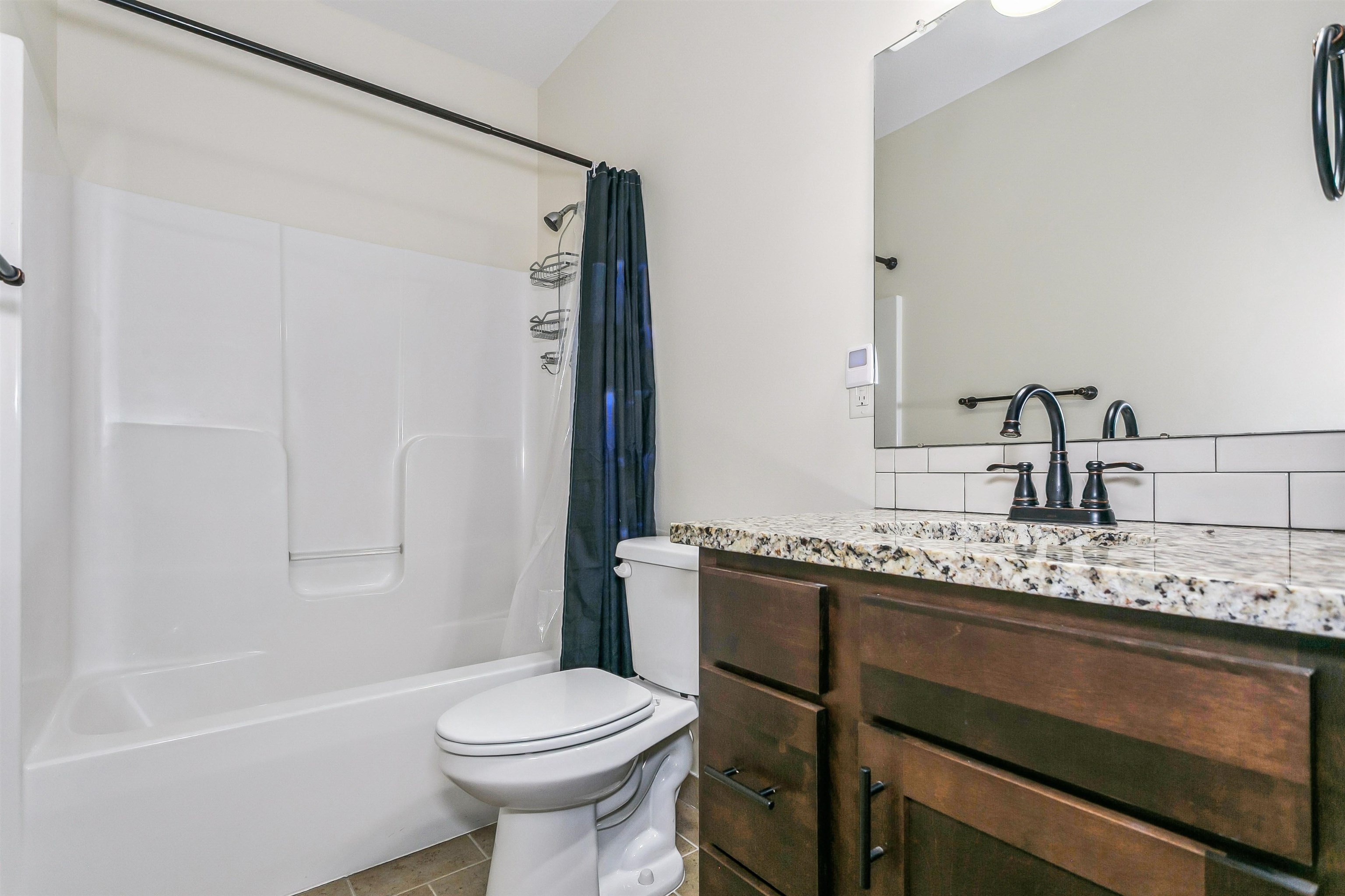 609 W Russell Property Photo 11
