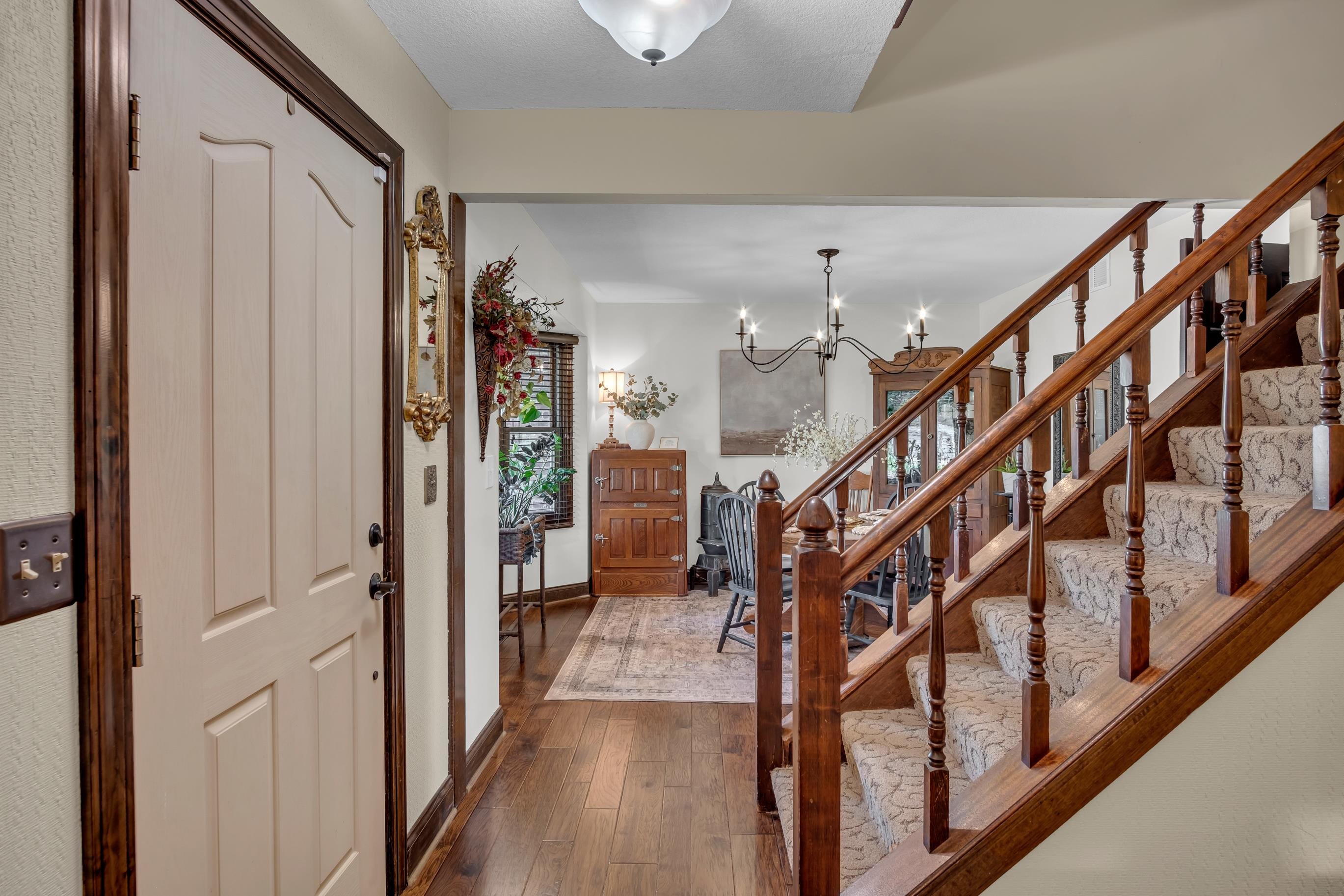 848 Trinity Ct Property Photo 4
