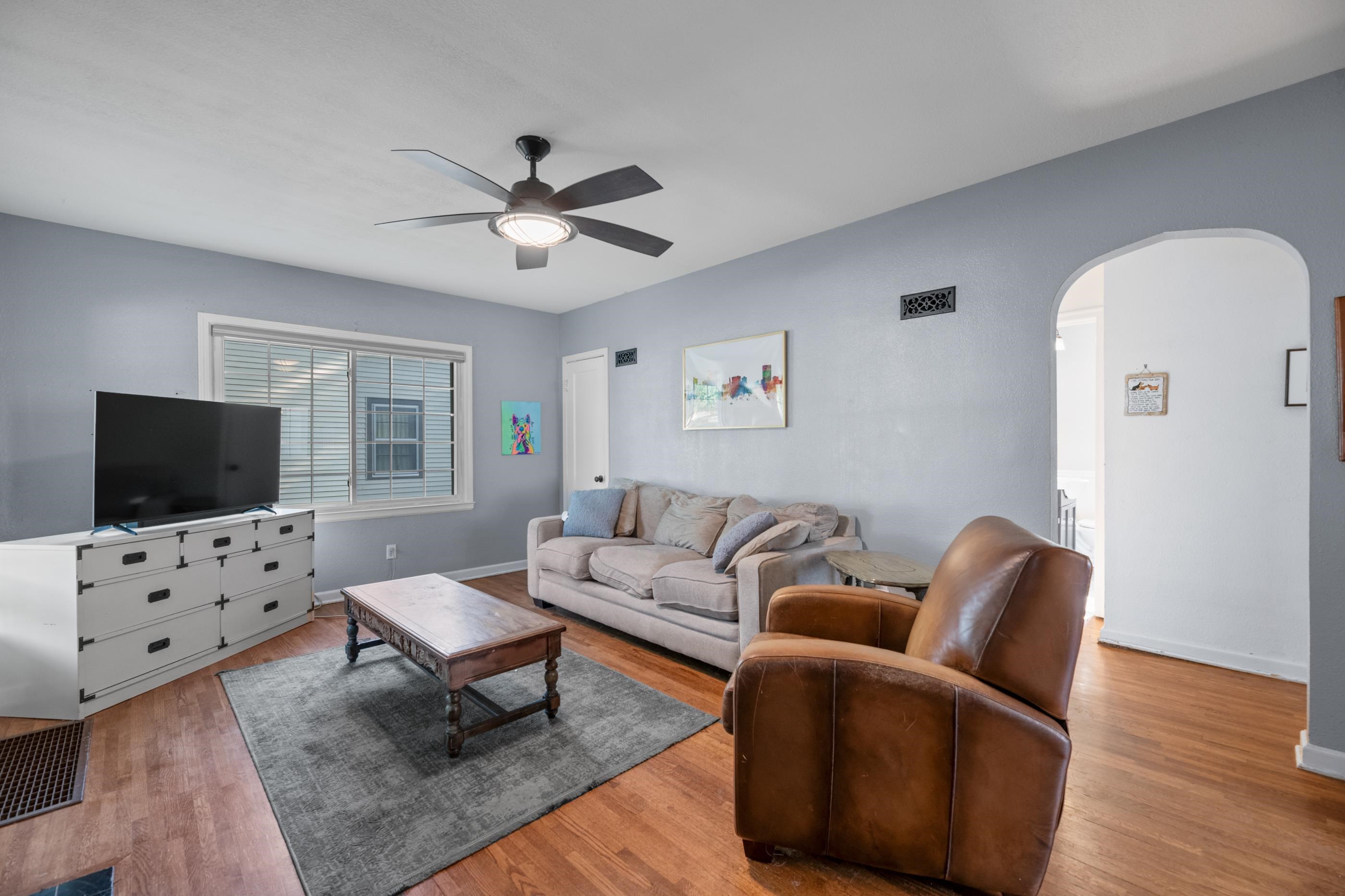 938 S Holyoke Property Photo 6