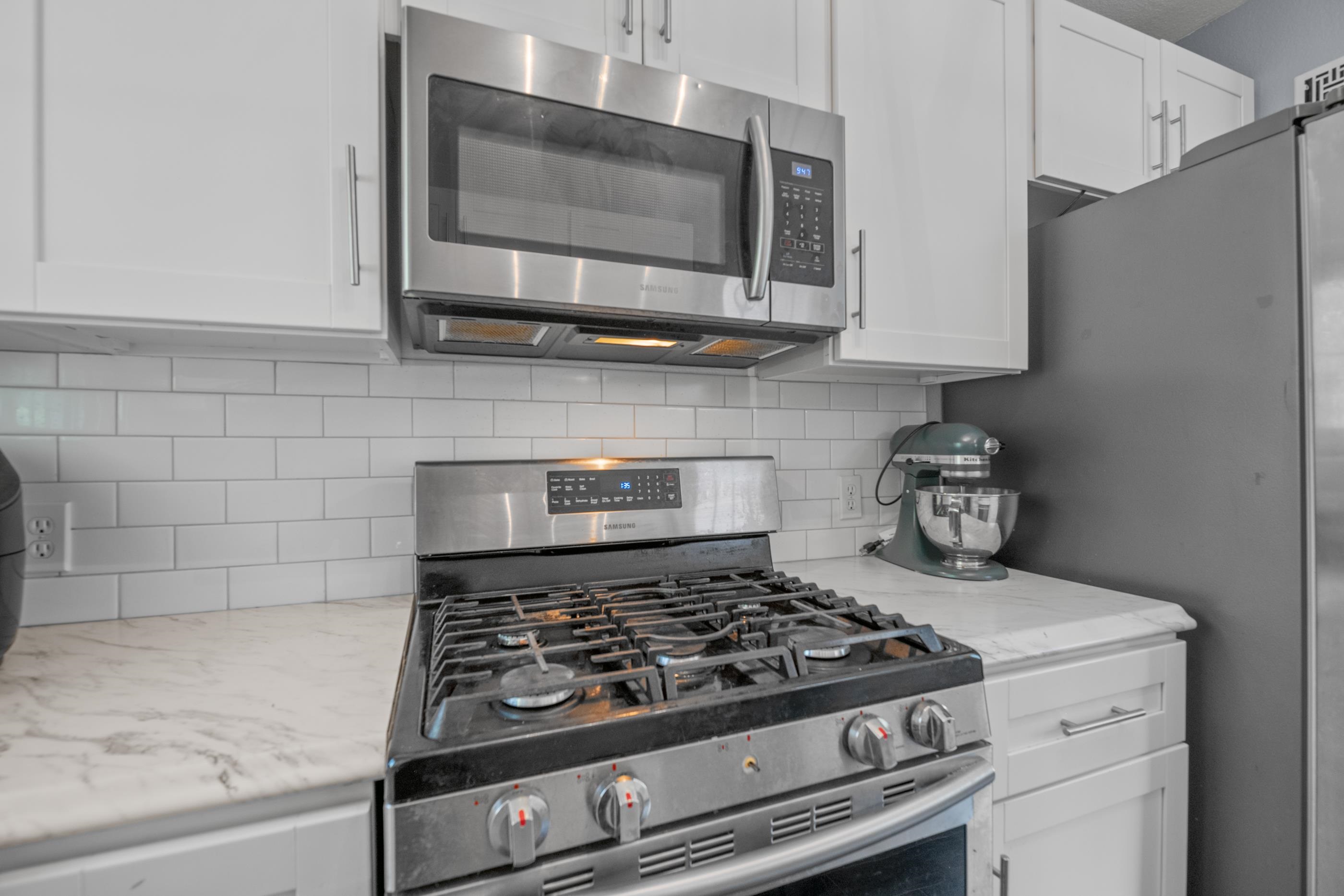 938 S Holyoke Property Photo 12