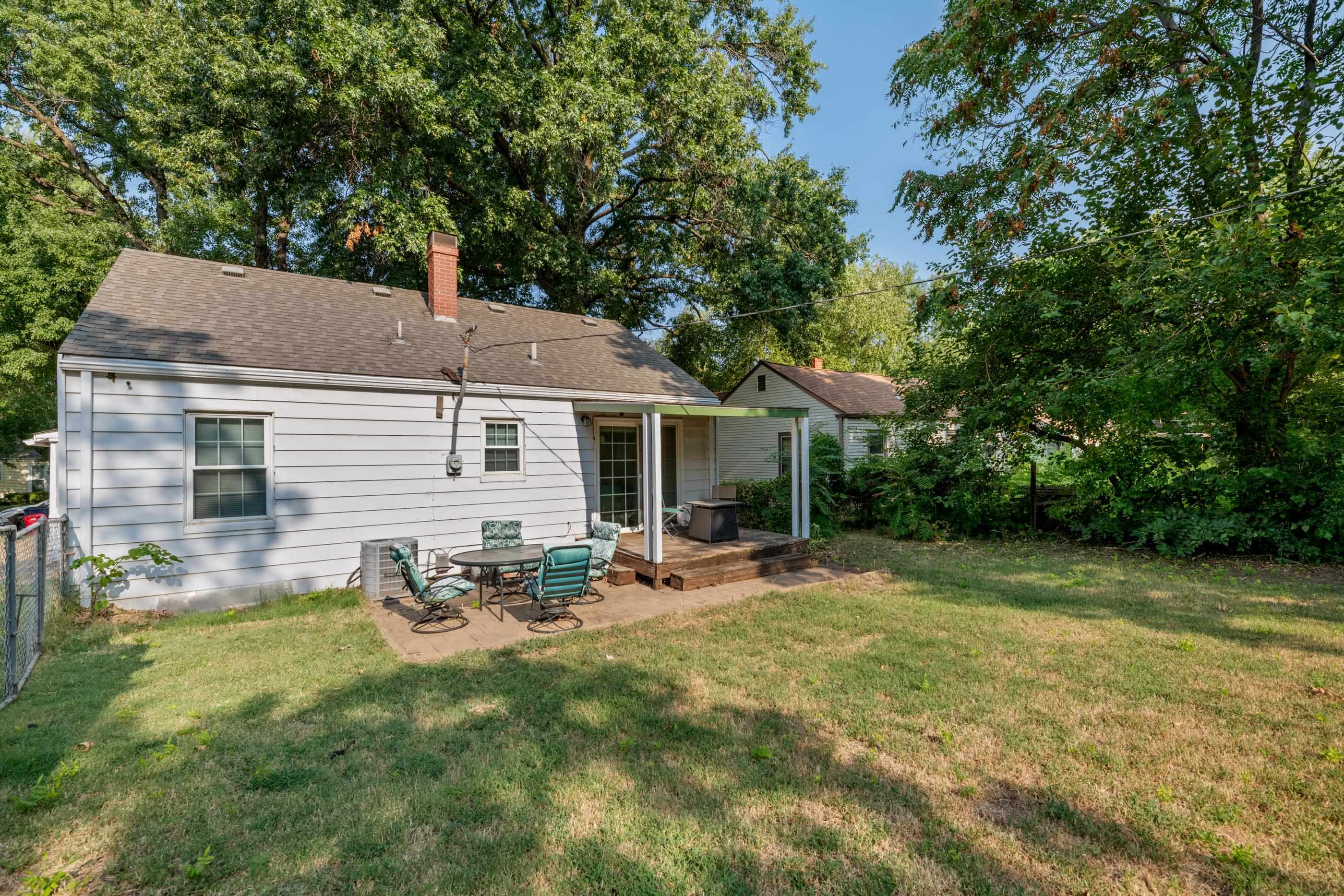 938 S Holyoke Property Photo 32