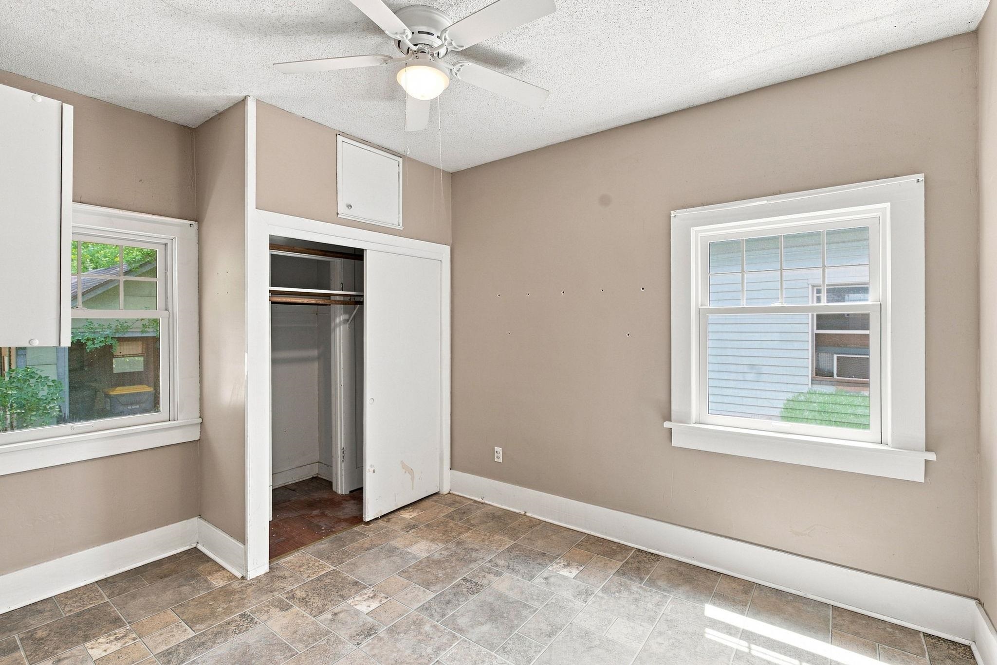842 N Litchfield Ave Property Photo 9