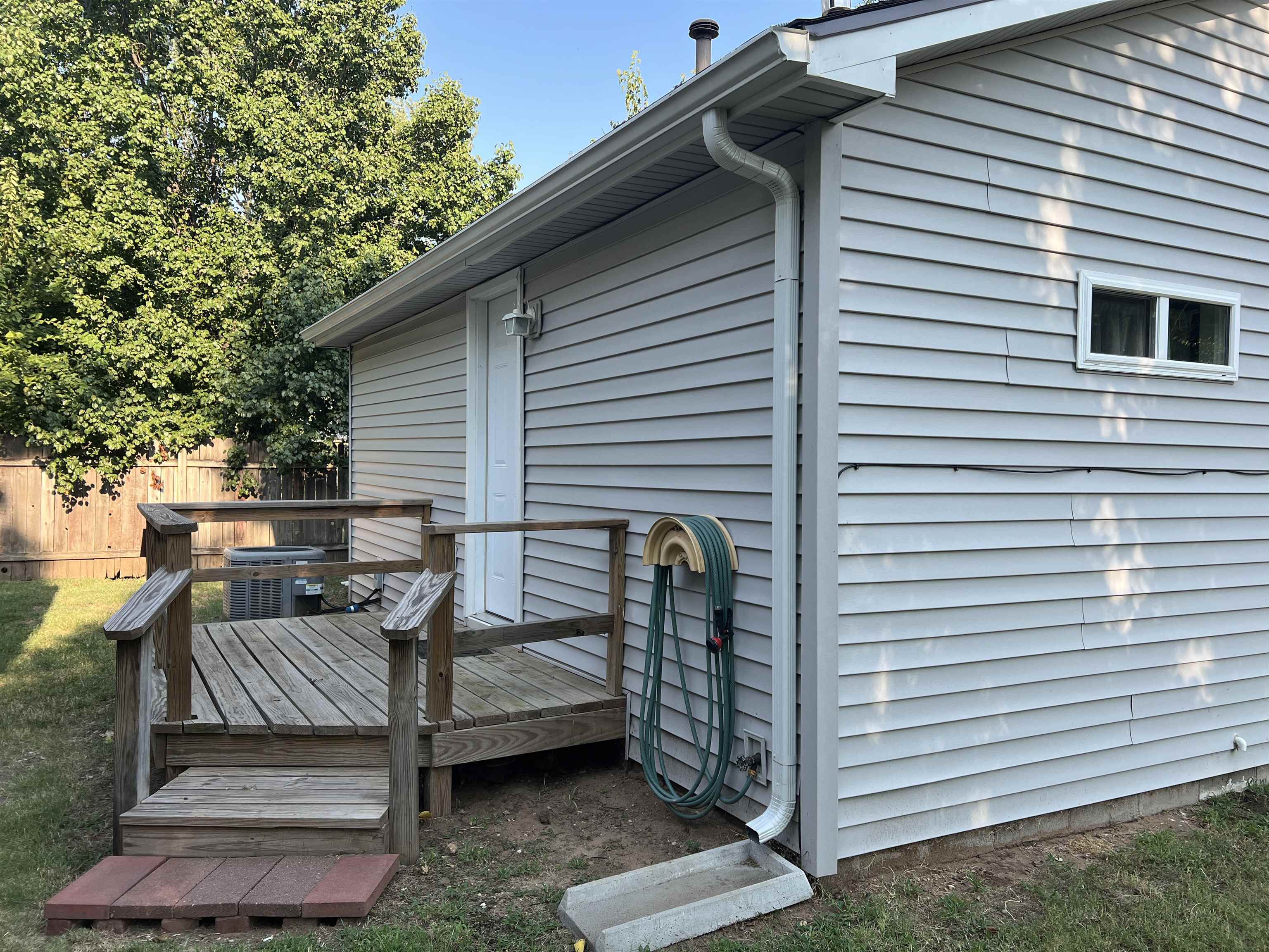 1328 W Oklahoma Property Photo 3