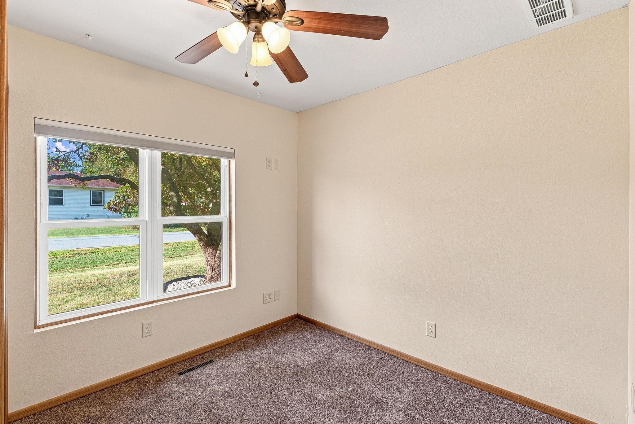 230 W Litson Property Photo 13