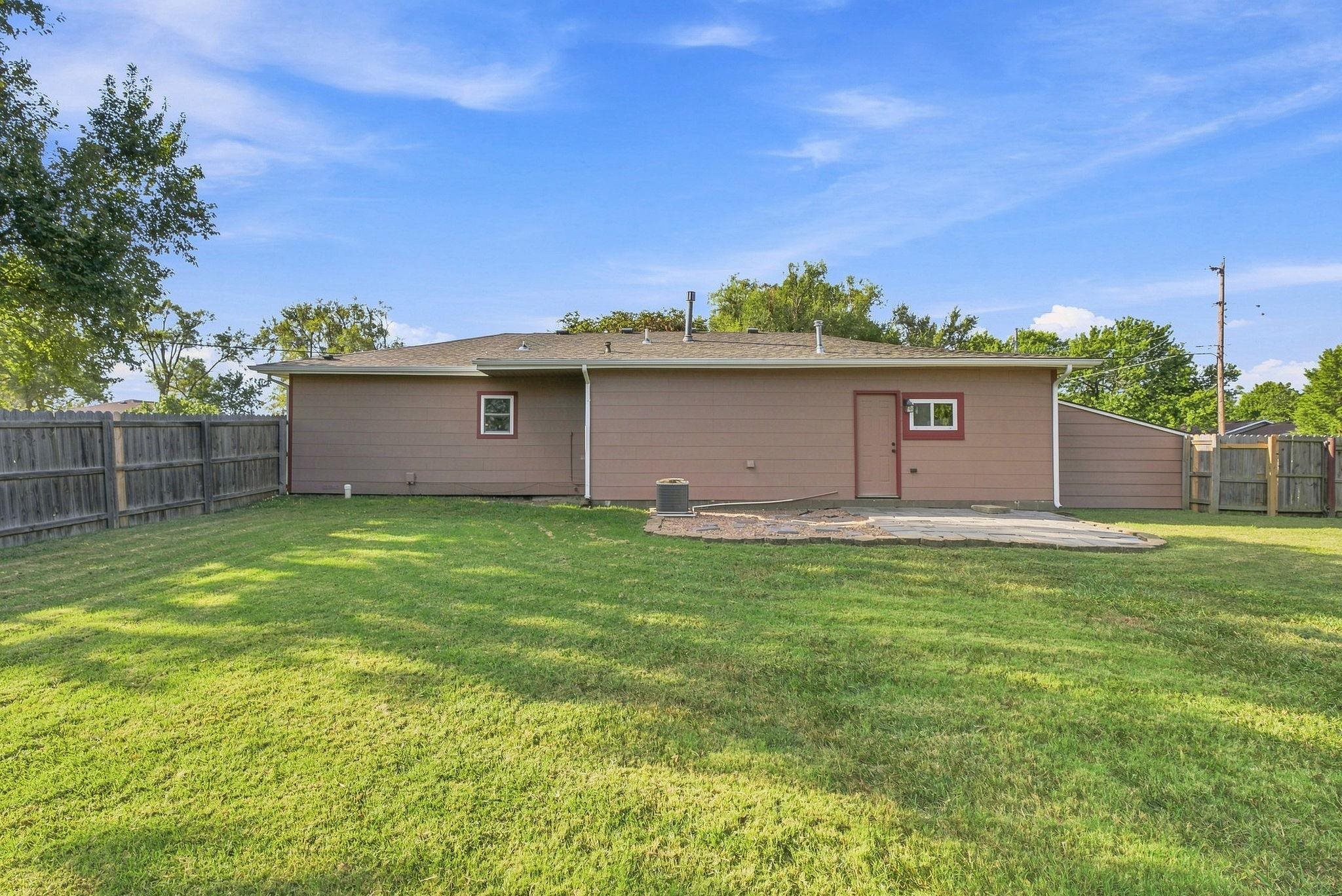 230 W Litson Property Photo 26