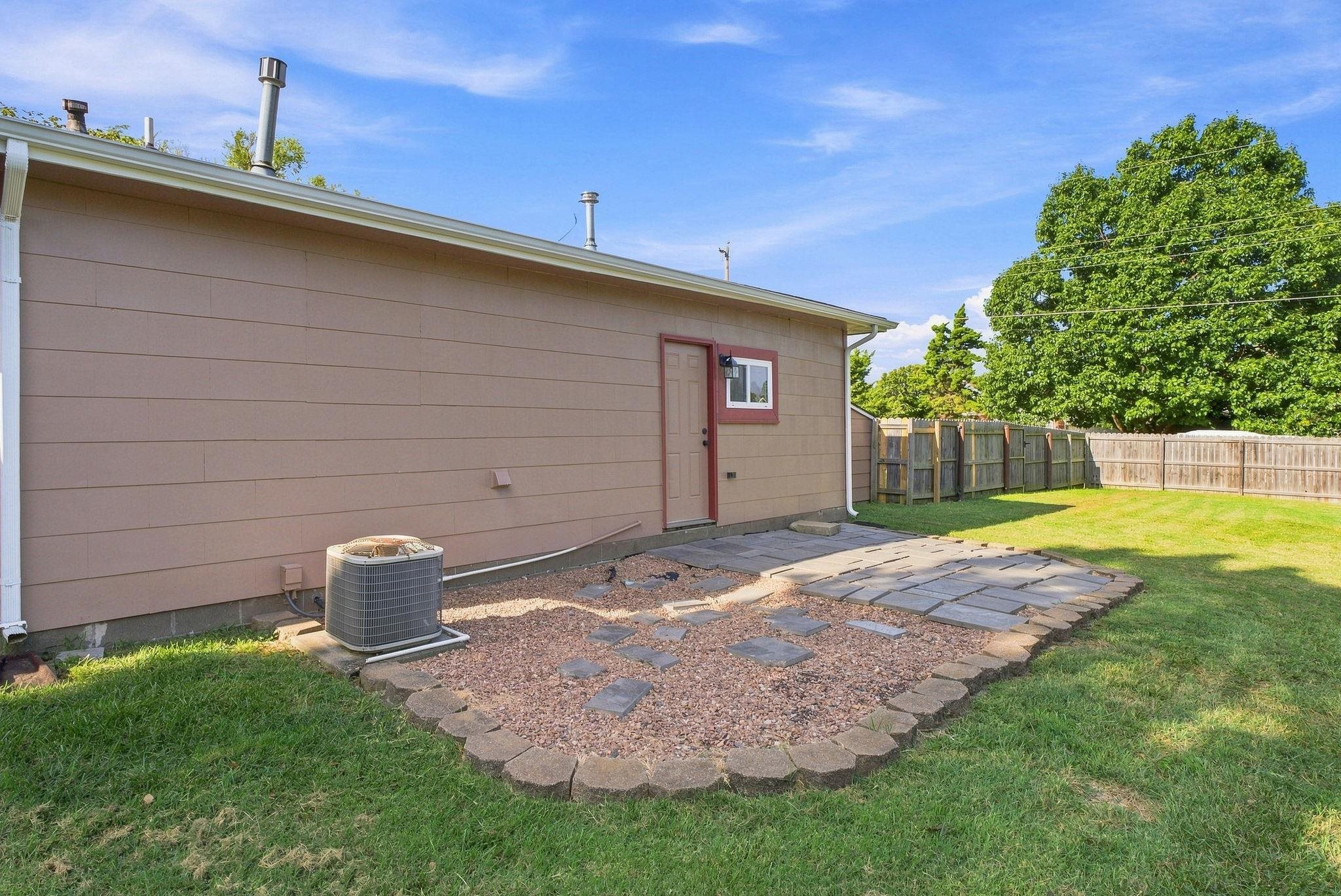 230 W Litson Property Photo 28