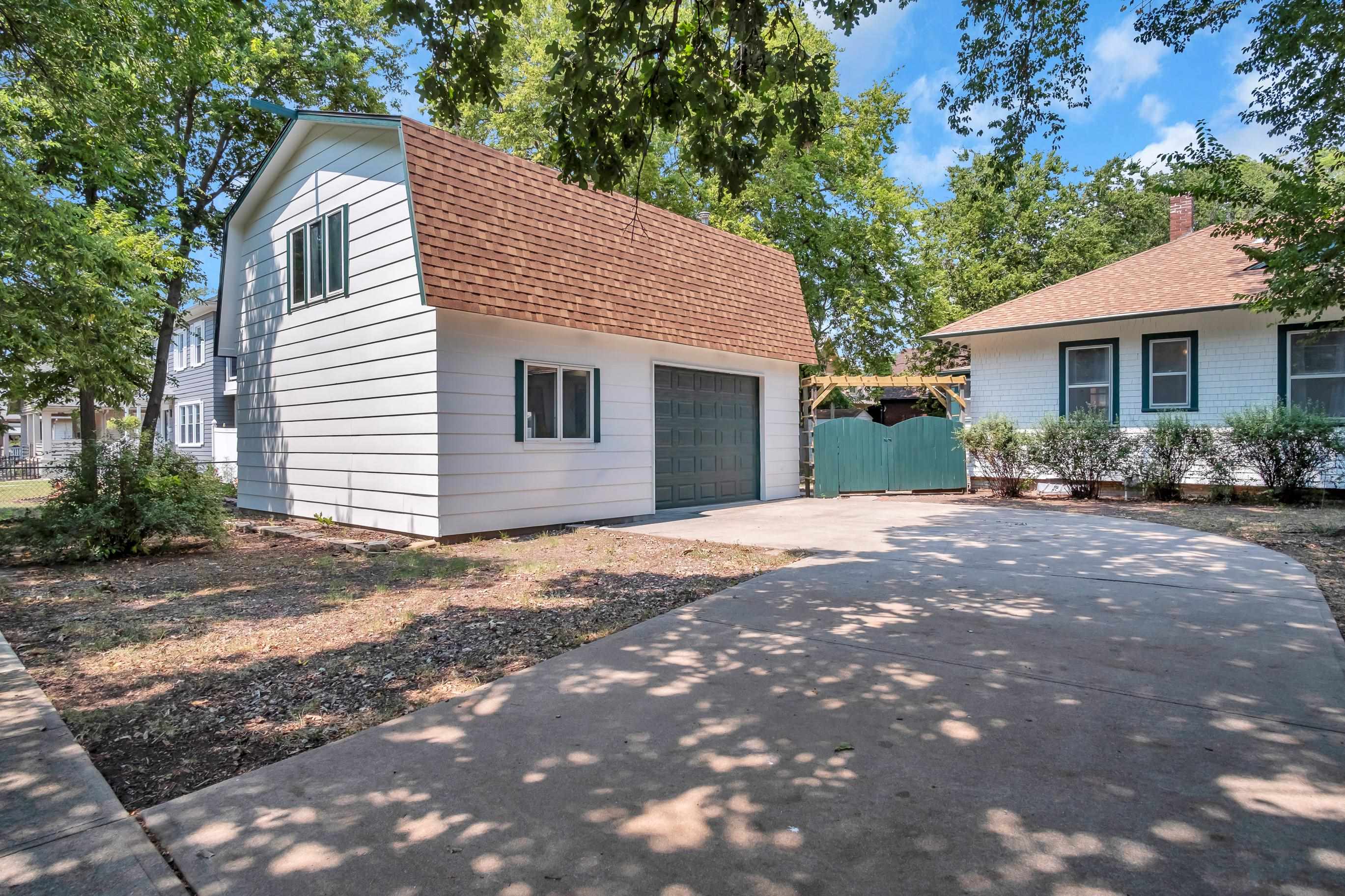 117 Harrison Property Photo 3