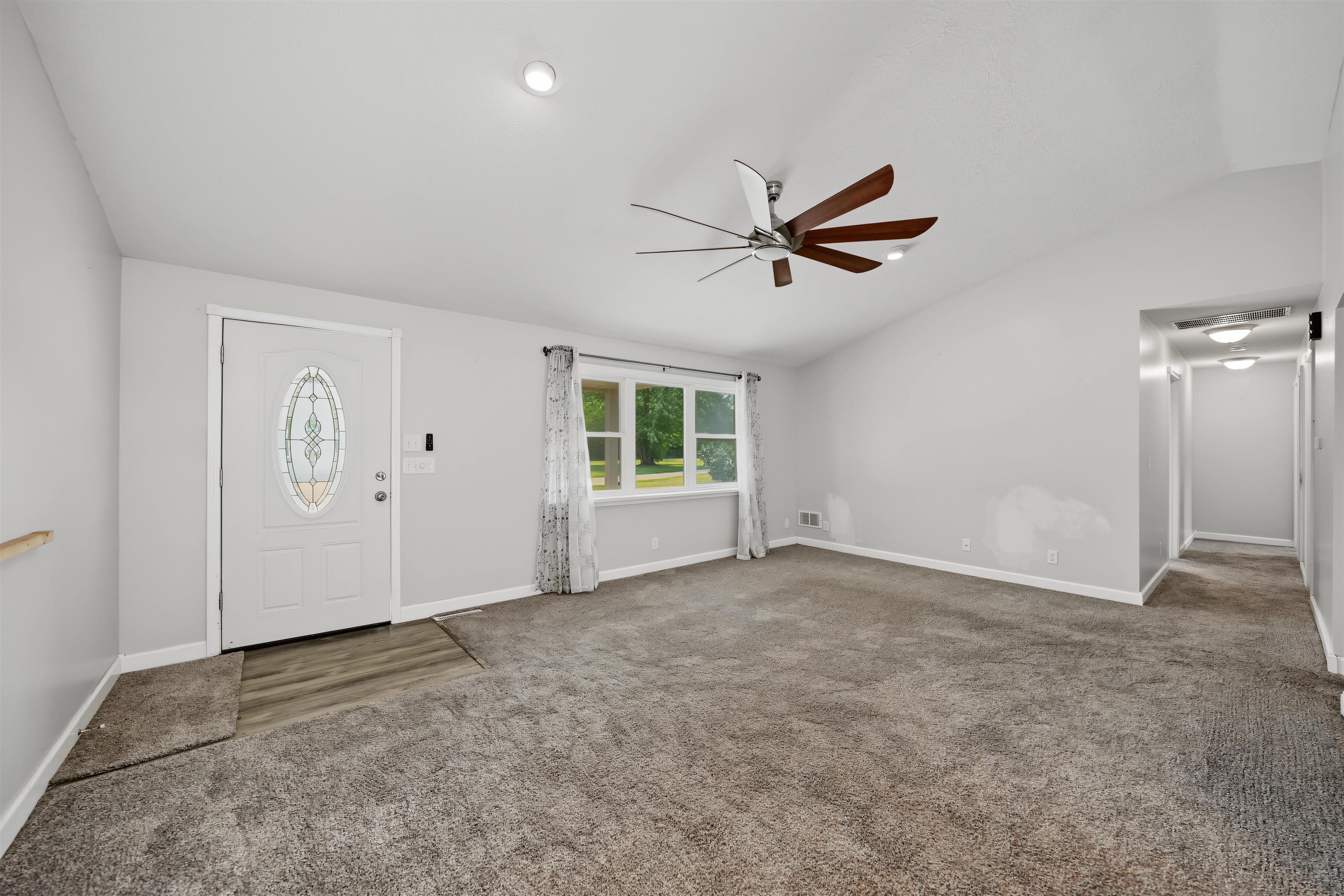 1301 N Front St Property Photo 9